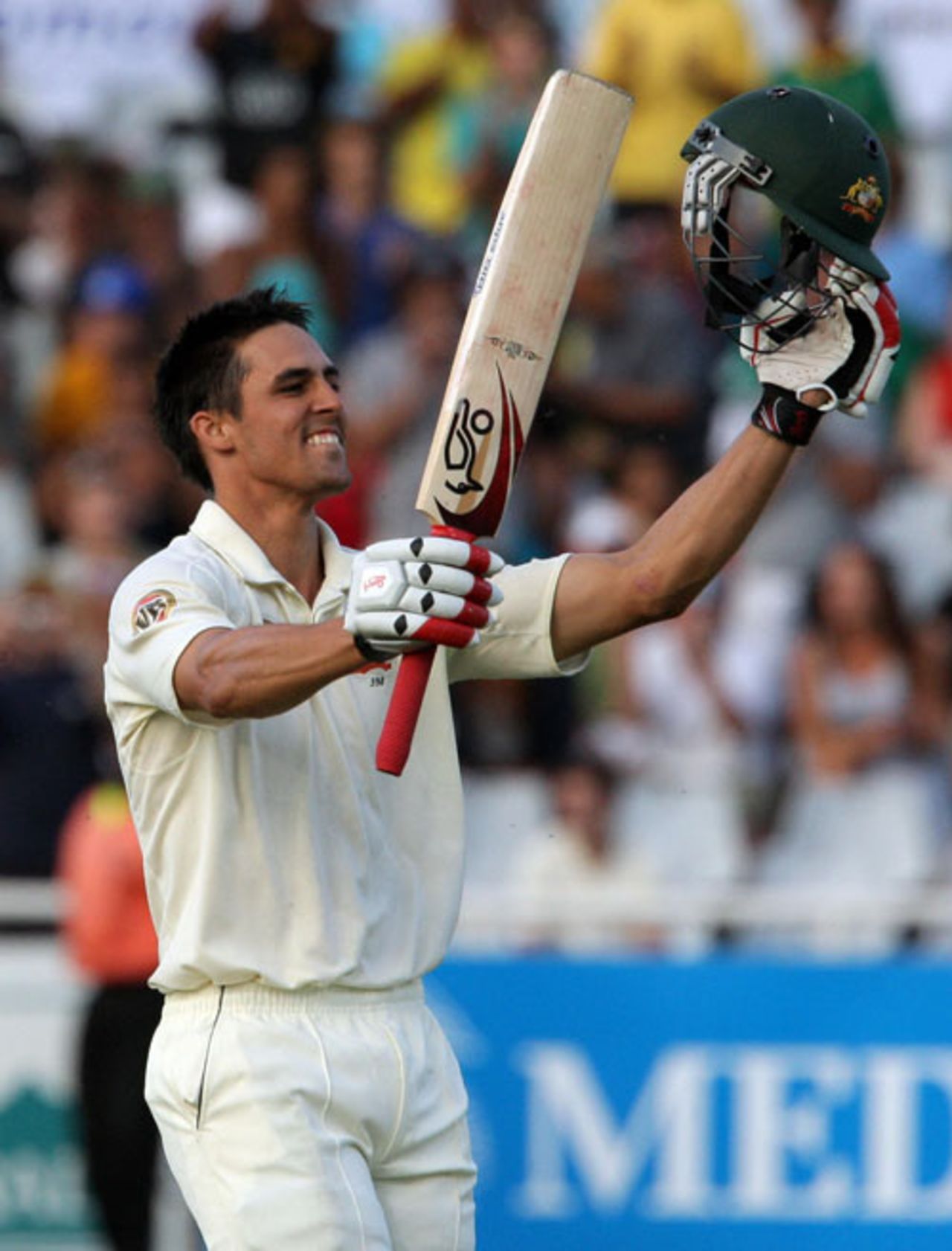 Mitchell Johnson savours the moment on reaching his maiden century, South Africa v Australia, 3rd Test, 4th day, Cape Town, March 22, 2009