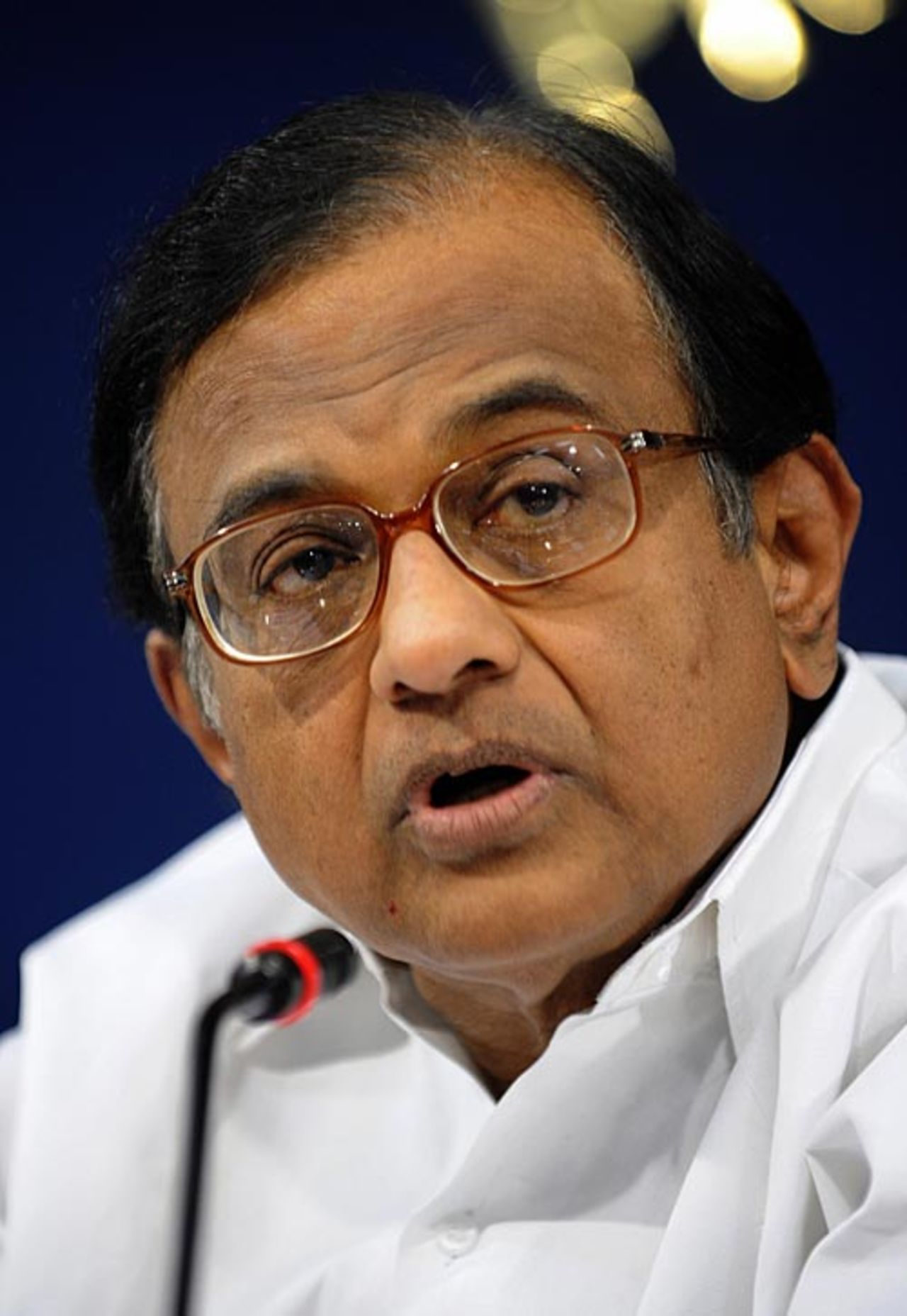 Indian home minister P Chidambaram at a press conference after the IPL was shifted out of India, March 23, 2009