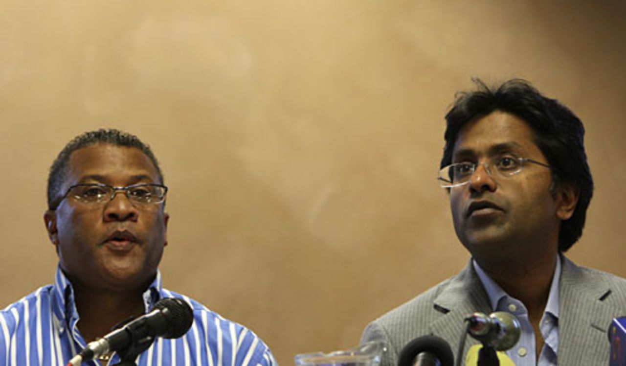 Gerald Majola and Lalit Modi at a press conference, Johannesburg, March 24, 2009