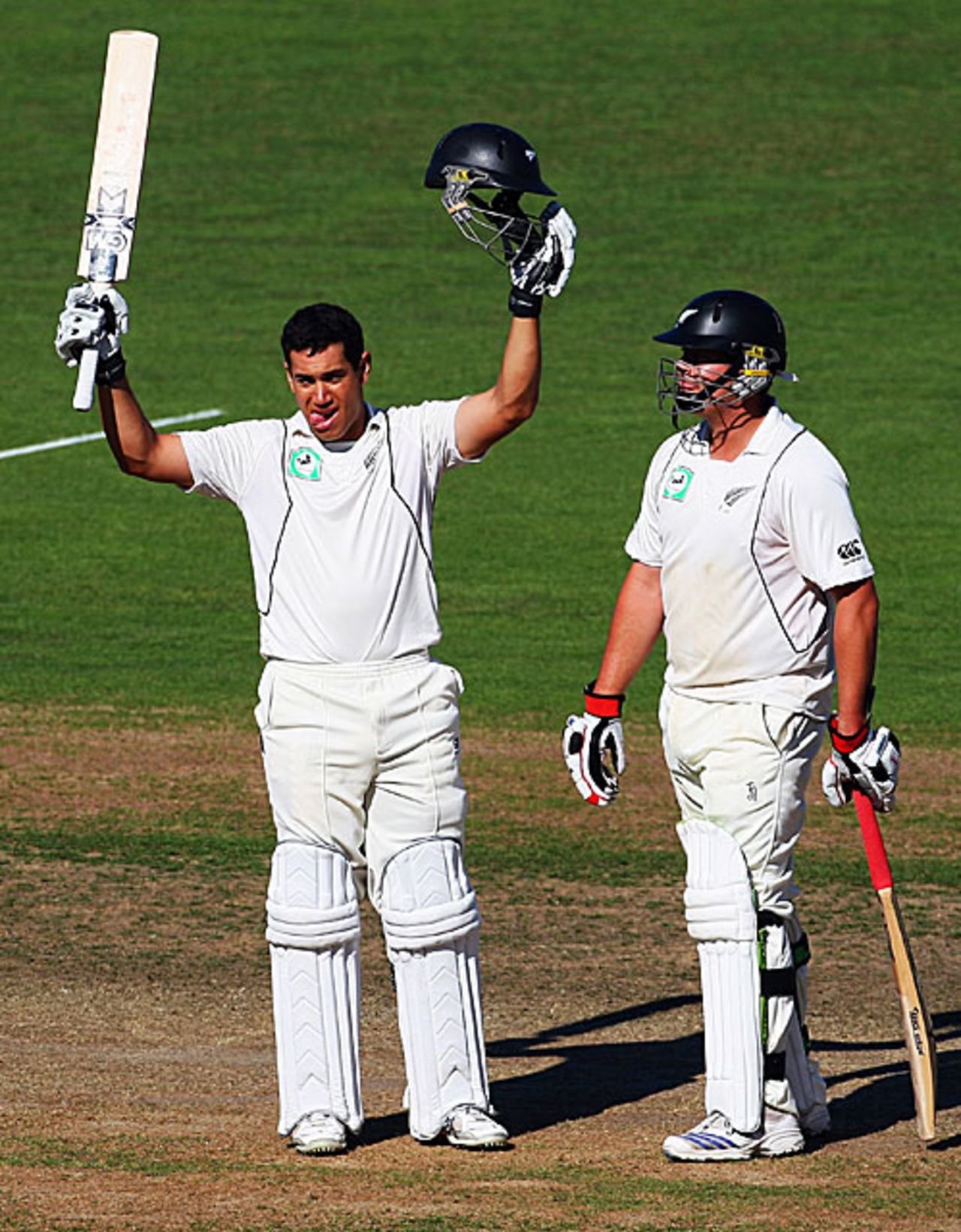 Ross Taylor acknowledges his third Test century, New Zealand v India, 2nd Test, Napier, 1st day, March 26, 2009
