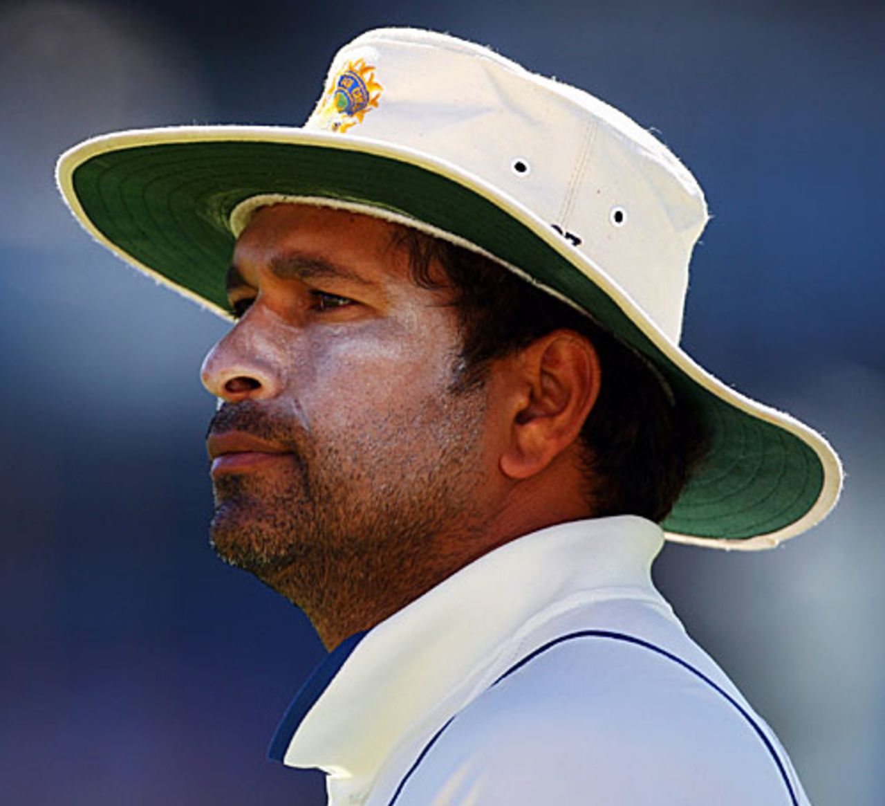 A glum Sachin Tendulkar watches New Zealand recover, New Zealand v India, 2nd Test, Napier, 1st day, March 26, 2009