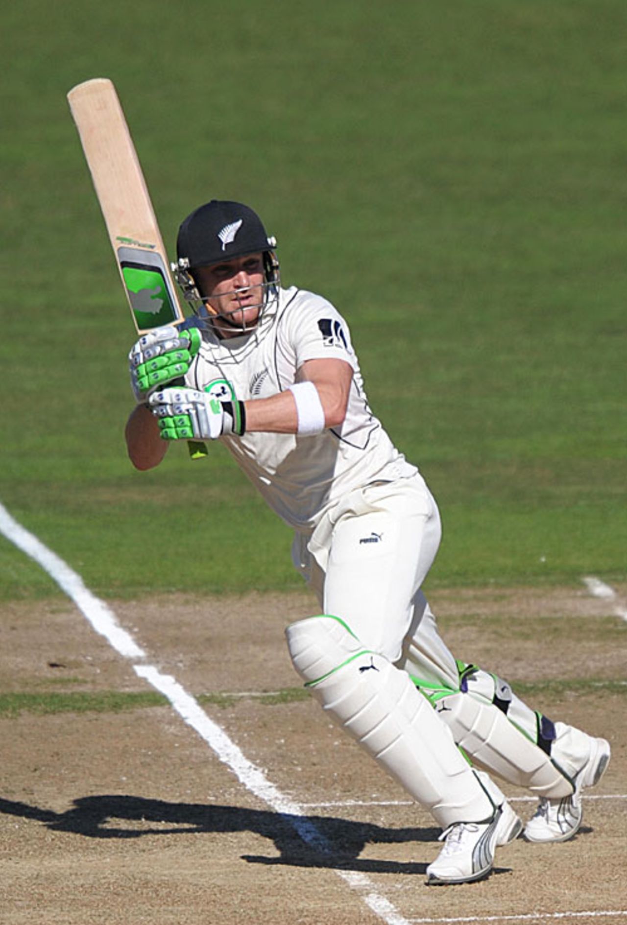 Brendon McCullum makes the most of the excellent batting conditions, New Zealand v India, 2nd Test, Napier, 2nd day, March 27, 2009