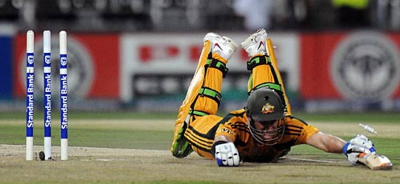 Michael Hussey is caught short of his crease, South Africa v Australia, 1st Twenty20 international, Johannesburg, March 27, 2009 