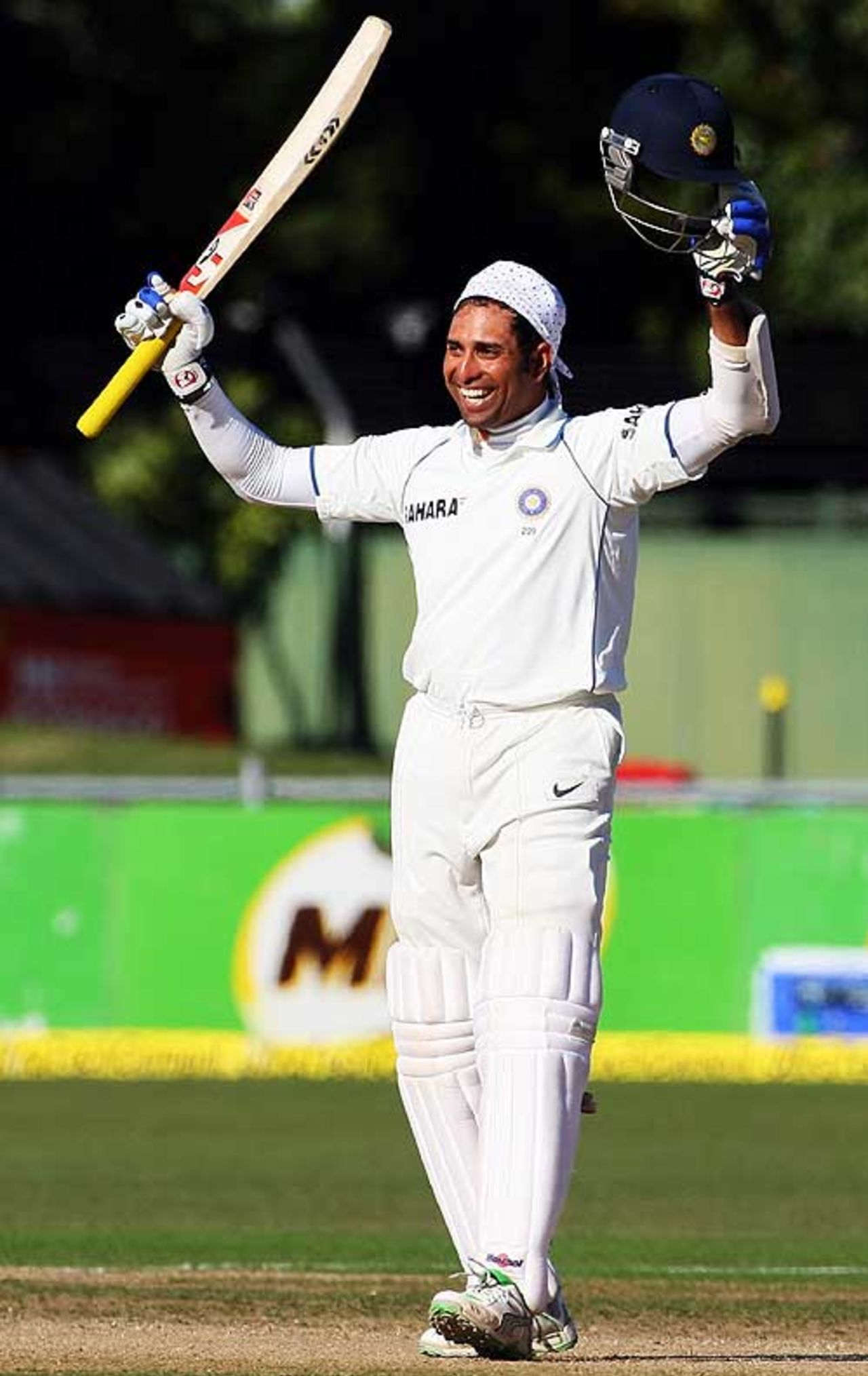 VVS Laxman celebrates his 14th Test century, New Zealand v India, 2nd Test, Napier, 5th day, March 30, 2009