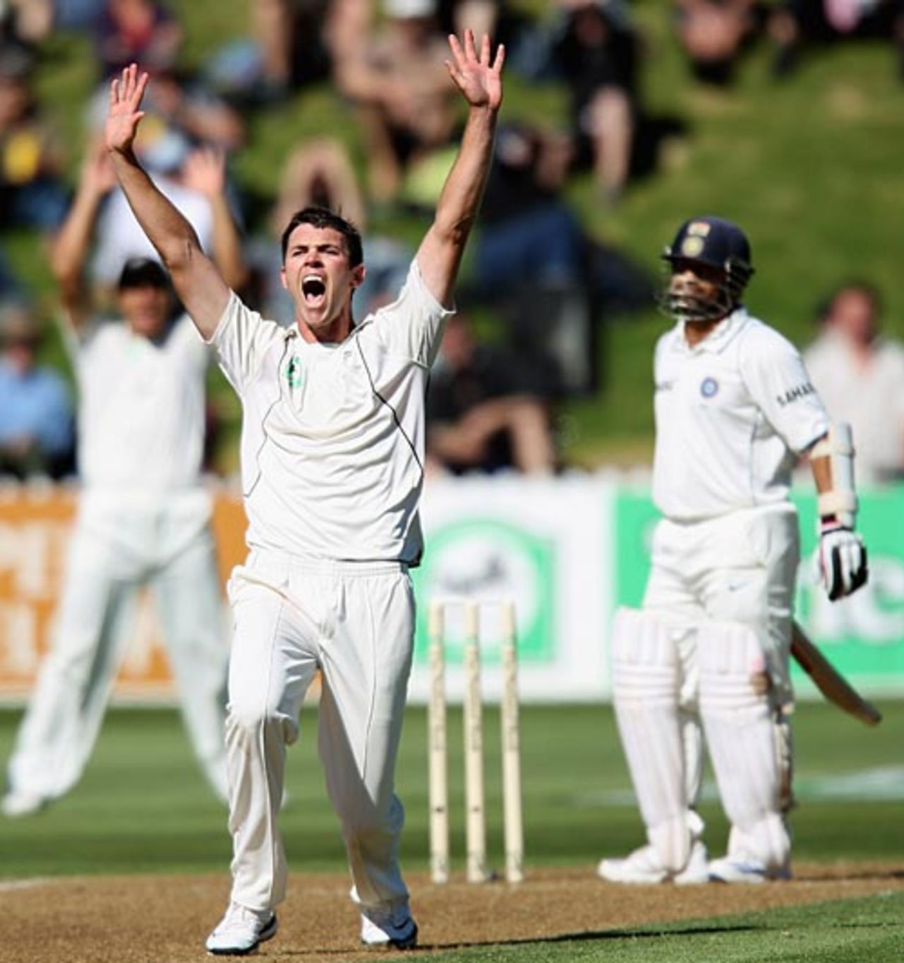 James Franklin appeals unsuccessfully against Sachin Tendulkar, New Zealand v India, 3rd Test, Wellington, 1st day, April 3, 2009