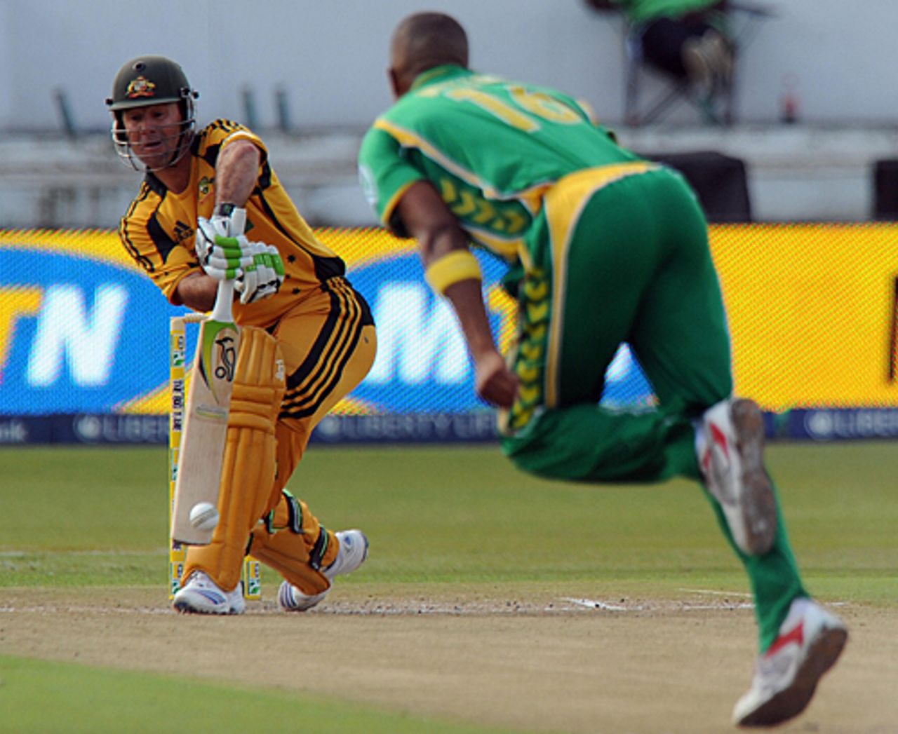 Ricky Ponting drives on the up, South Africa v Australia, 1st ODI, Durban, April 3, 2009