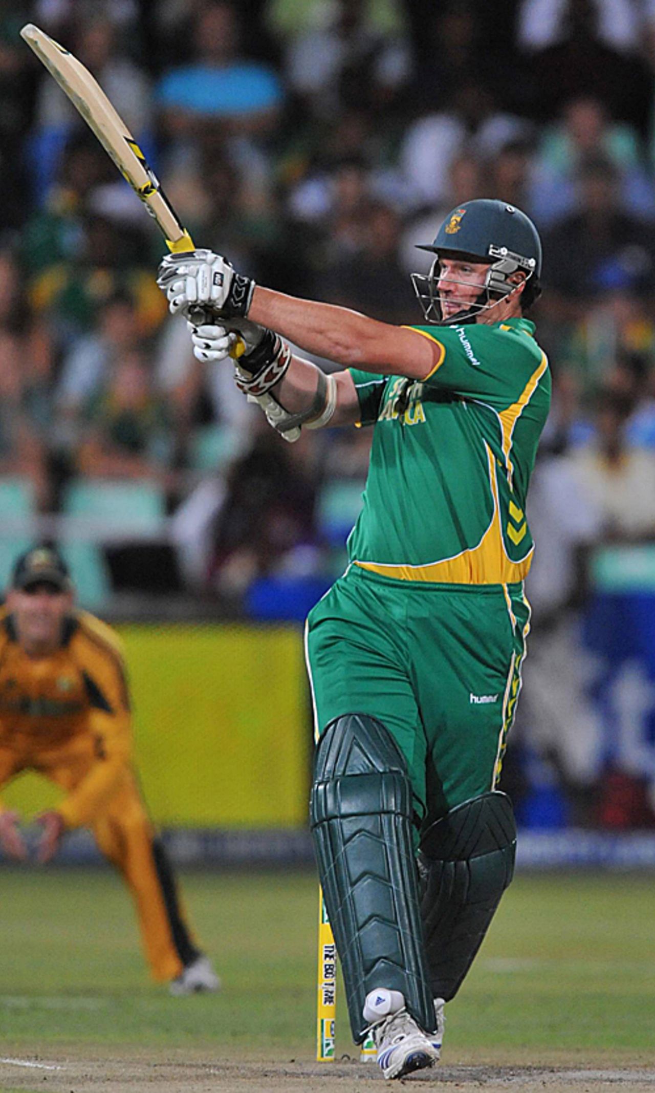 Graeme Smith cuts loose, South Africa v Australia, 1st ODI, Durban, April 3, 2009