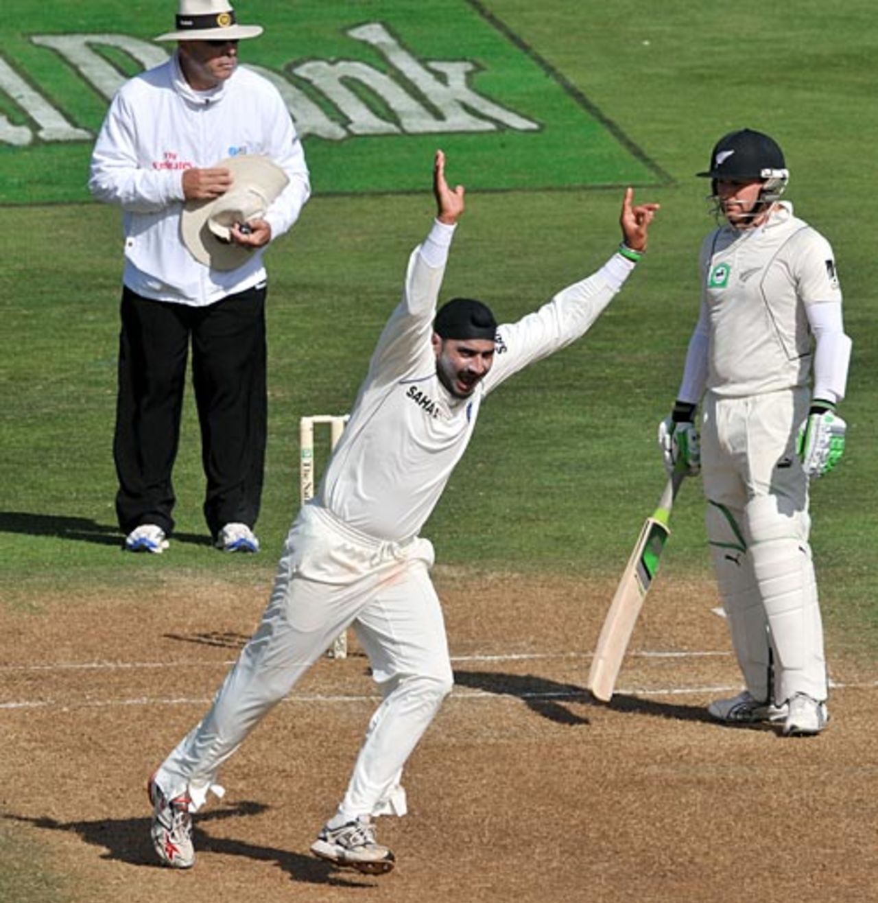 Harbhajan Singh celebrates James Franklin's wicket, New Zealand v India, 3rd Test, Wellington, 2nd day, April 4, 2009