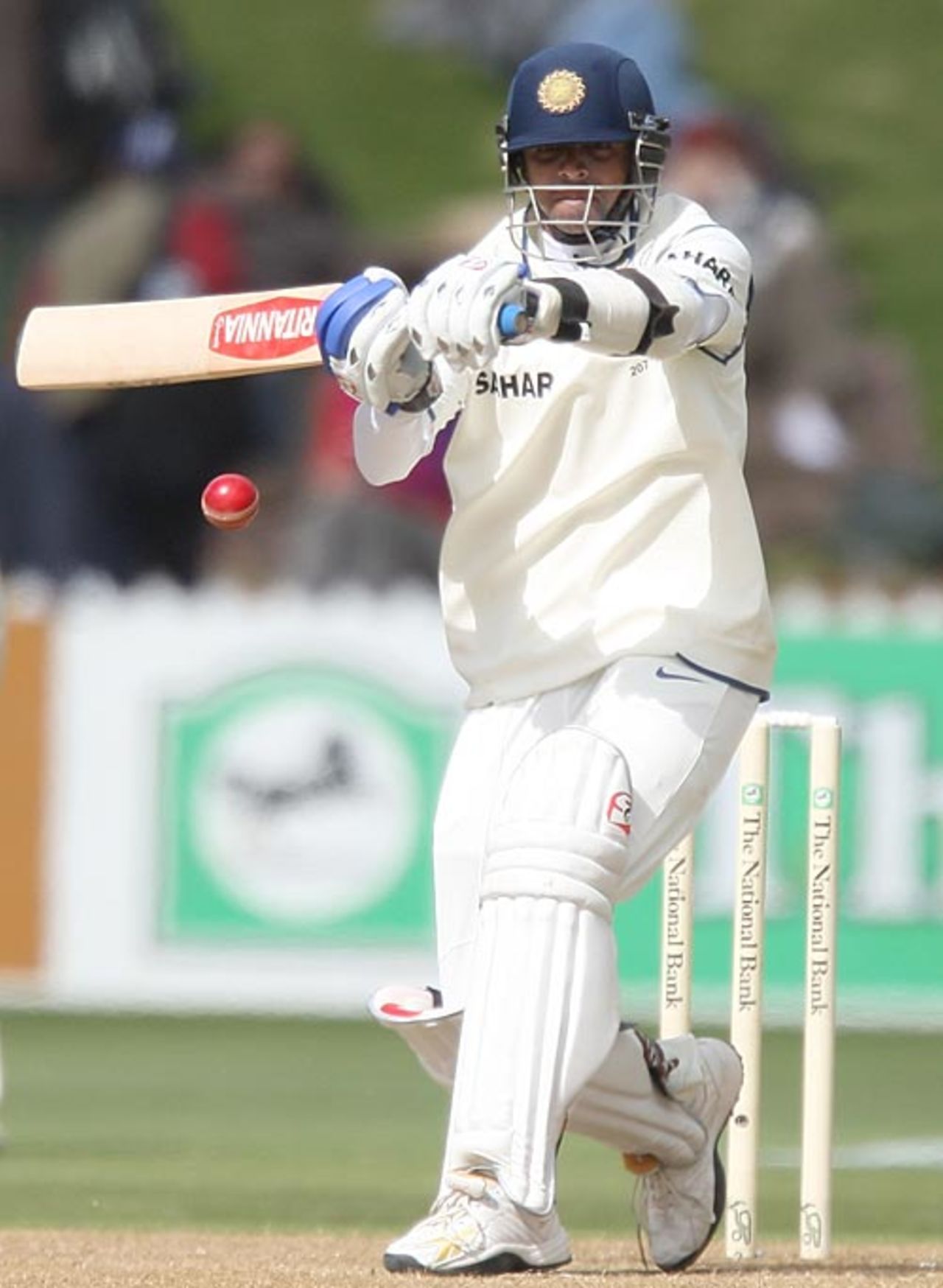 Rahul Dravid pulls, New Zealand v India, 3rd Test, Wellington, 3rd day, April 5, 2009