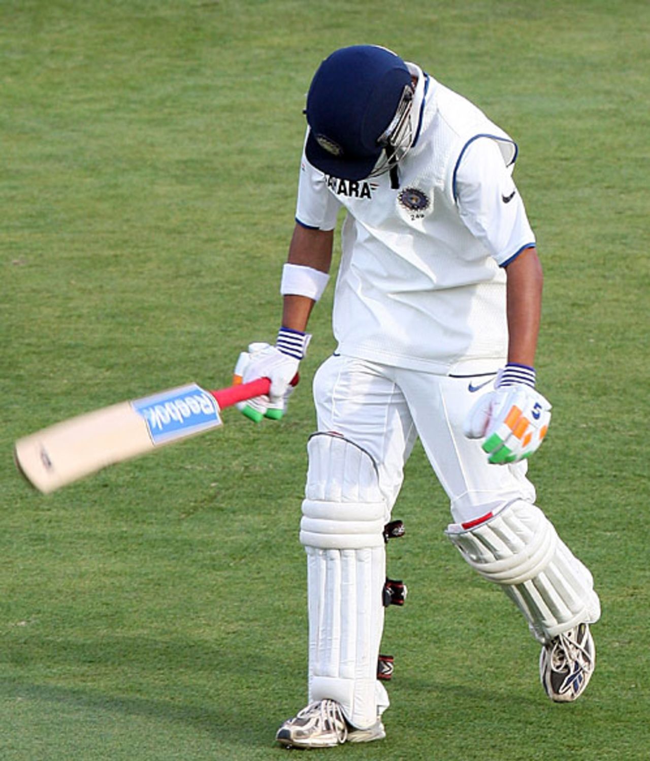 Gautam Gambhir walks back after being dismissed for 167, New Zealand v India, 3rd Test, Wellington, 3rd day, April 5, 2009