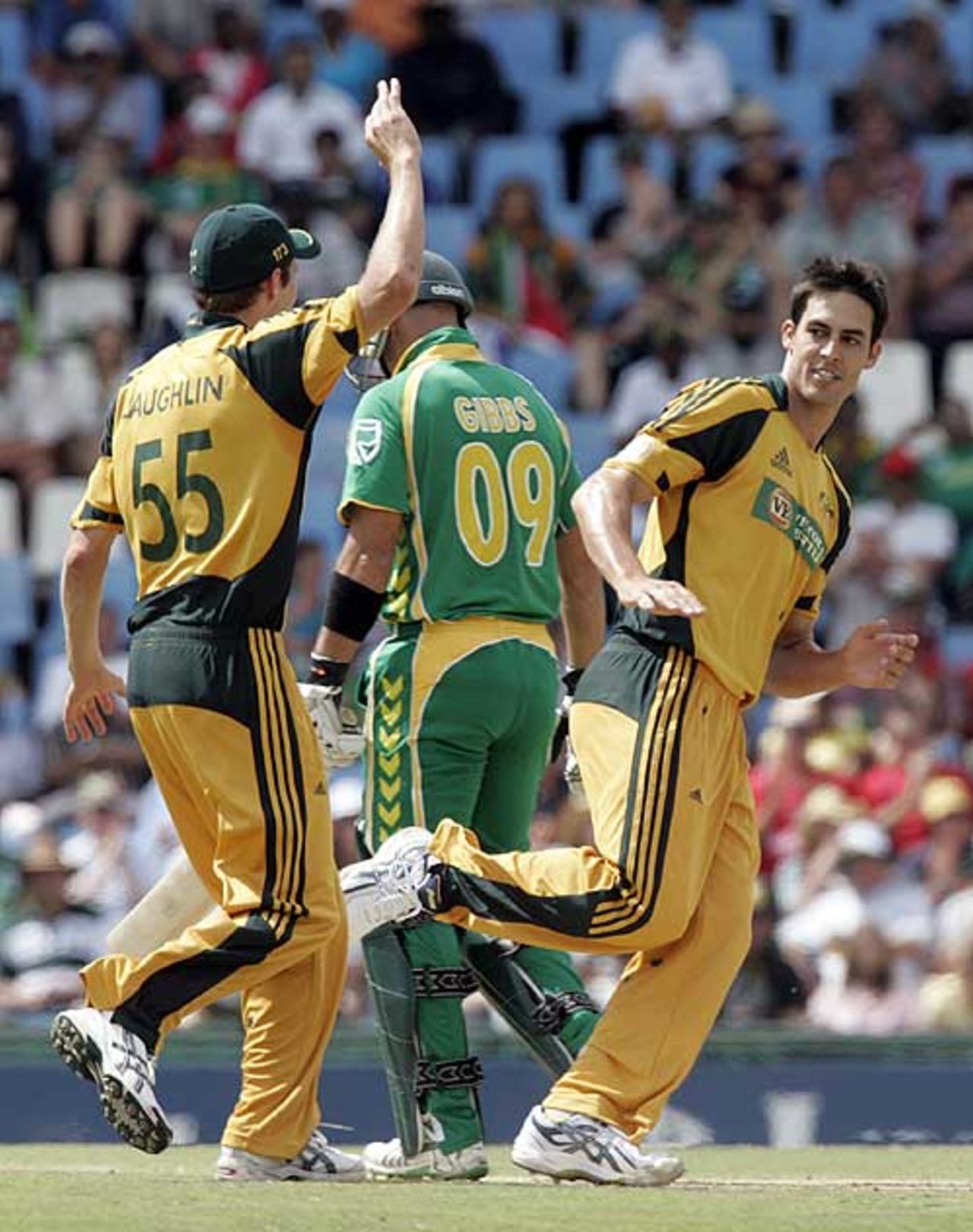 Mitchell Johnson dismissed Herschelle Gibbs early, South Africa v Australia, 2nd ODI, Centurion, April 5, 2009 