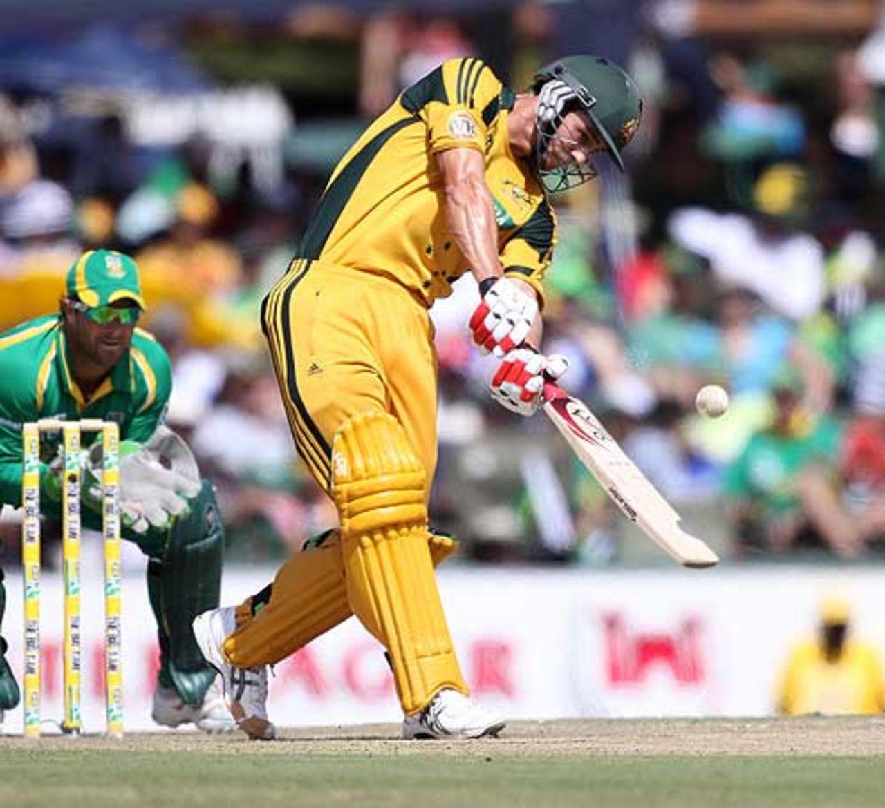 Mitchell Johnson hits Johan Botha for six, South Africa v Australia, 2nd ODI, Centurion, April 5, 2009 