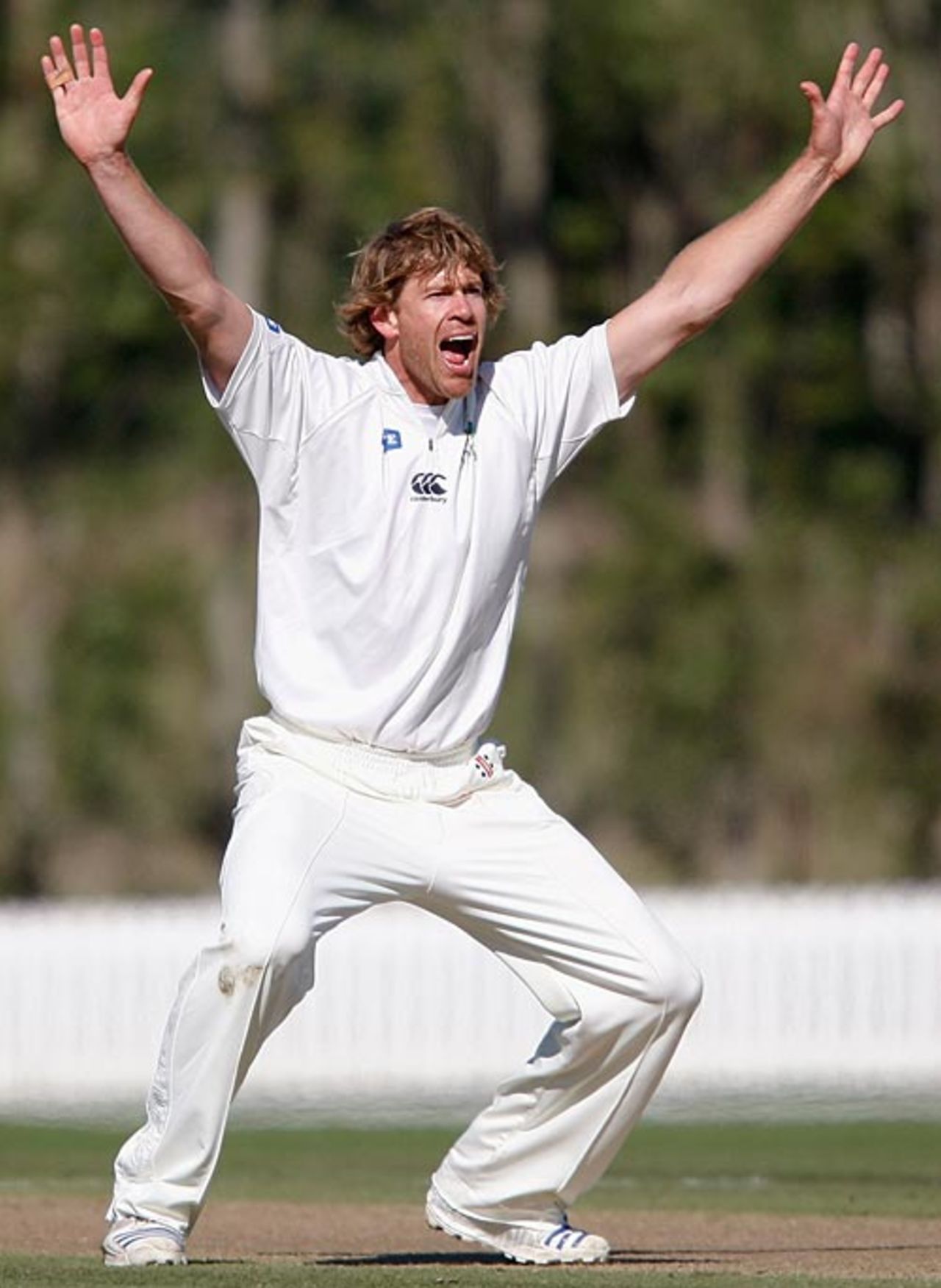 Jacob Oram appeals, Auckland v Central Districts, State Championship final, Bert Sutcliffe Oval, April 10, 2009