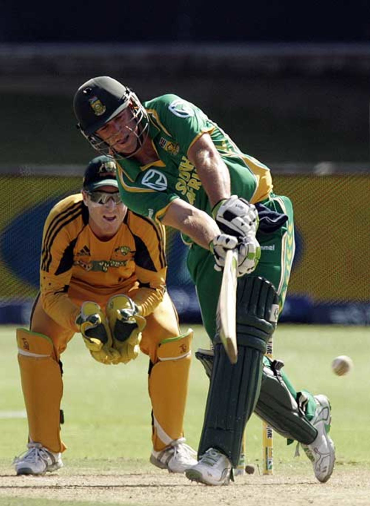 AB de Villiers clips the ball, South Africa v Australia, 4th ODI, Port Elizabeth, April 13, 2009