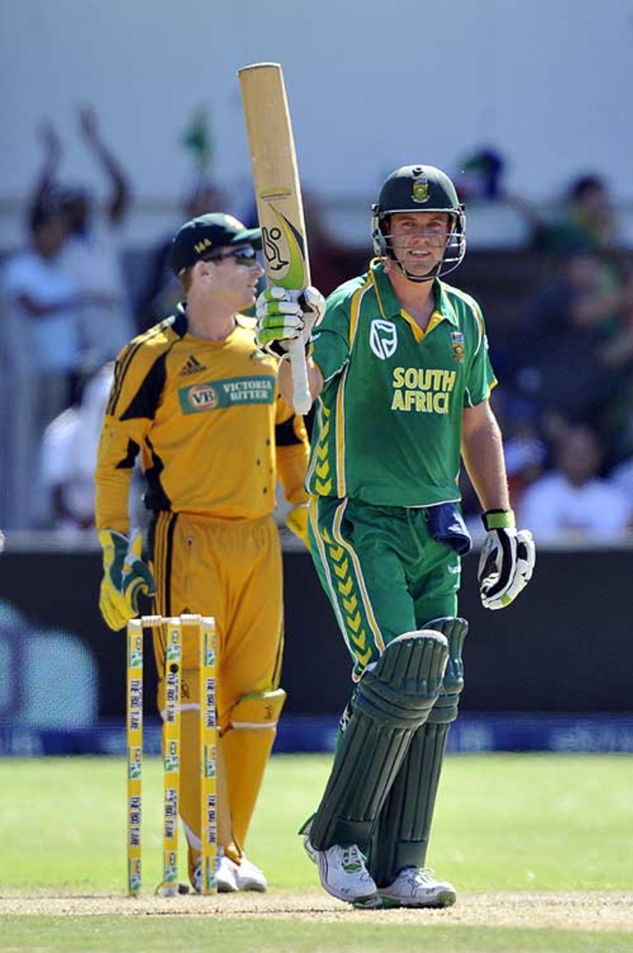 AB de Villiers brings up his half-century, South Africa v Australia, 4th ODI, Port Elizabeth, April 13, 2009