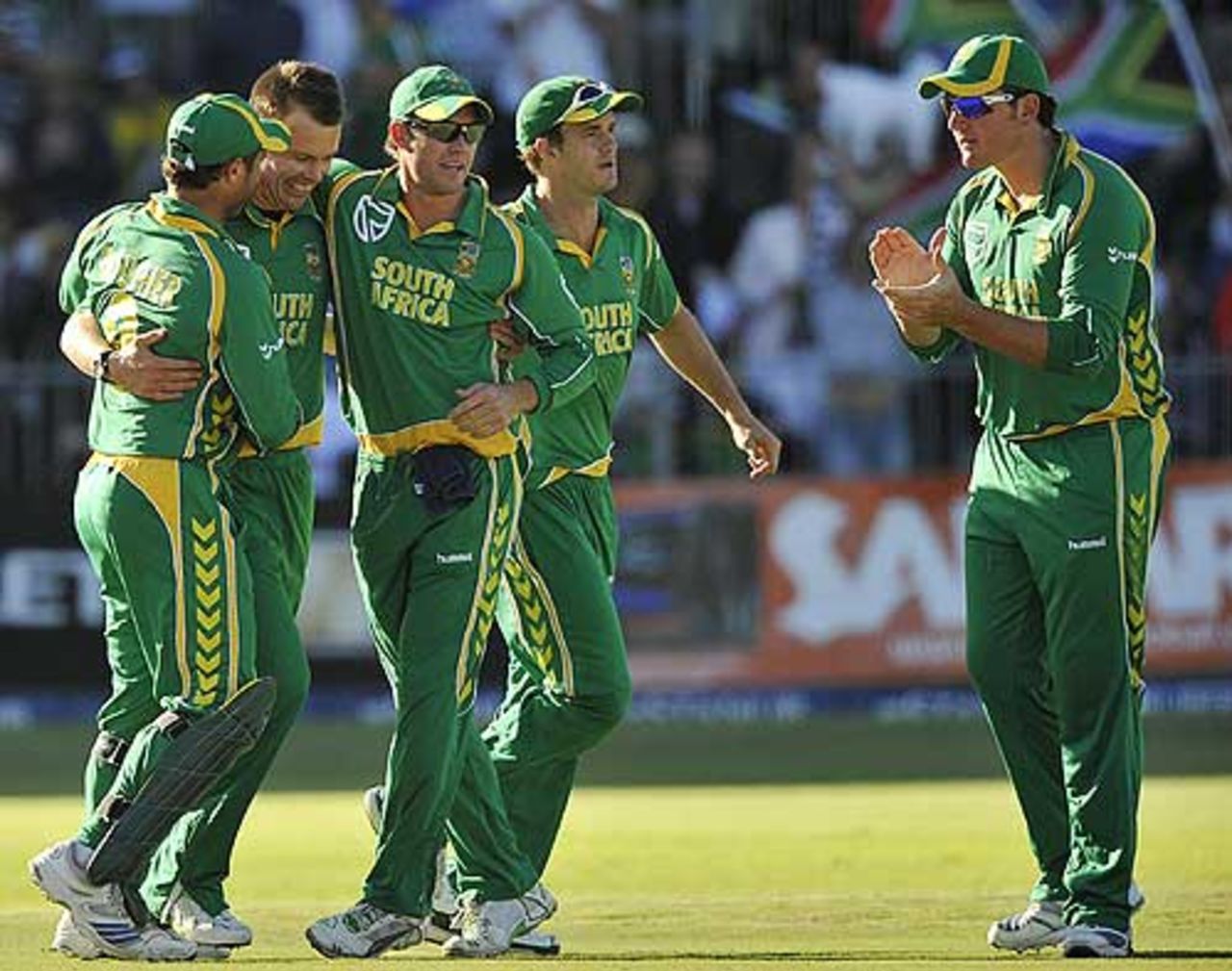 Johan Botha snapped a century opening stand, South Africa v Australia, 4th ODI, Port Elizabeth, April 13, 2009