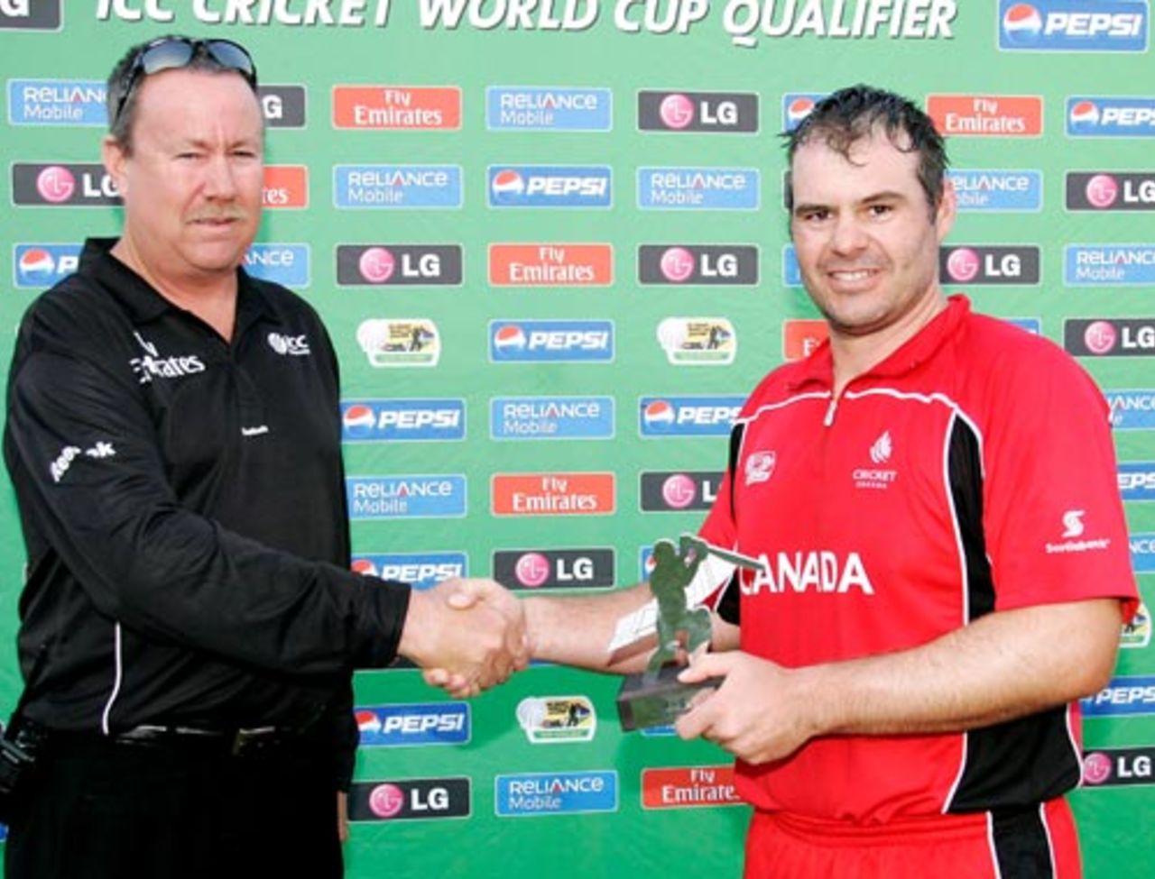 Ian Billcliff picks up his Man-of-the-Match award, Afghanistan v Canada, ICC World Cup Qualifiers, Super Eights, Pretoria, April 13, 2009
