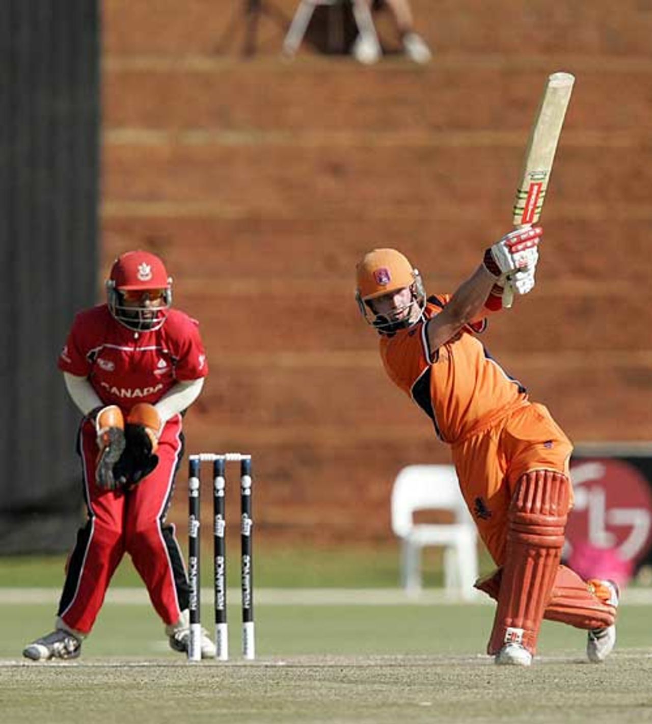 Alexei Kervezee goes onto the offensive, Canada v Netherlands, ICC World Cup Qualifiers, Super Eights, Johannesburg, April 17, 2009