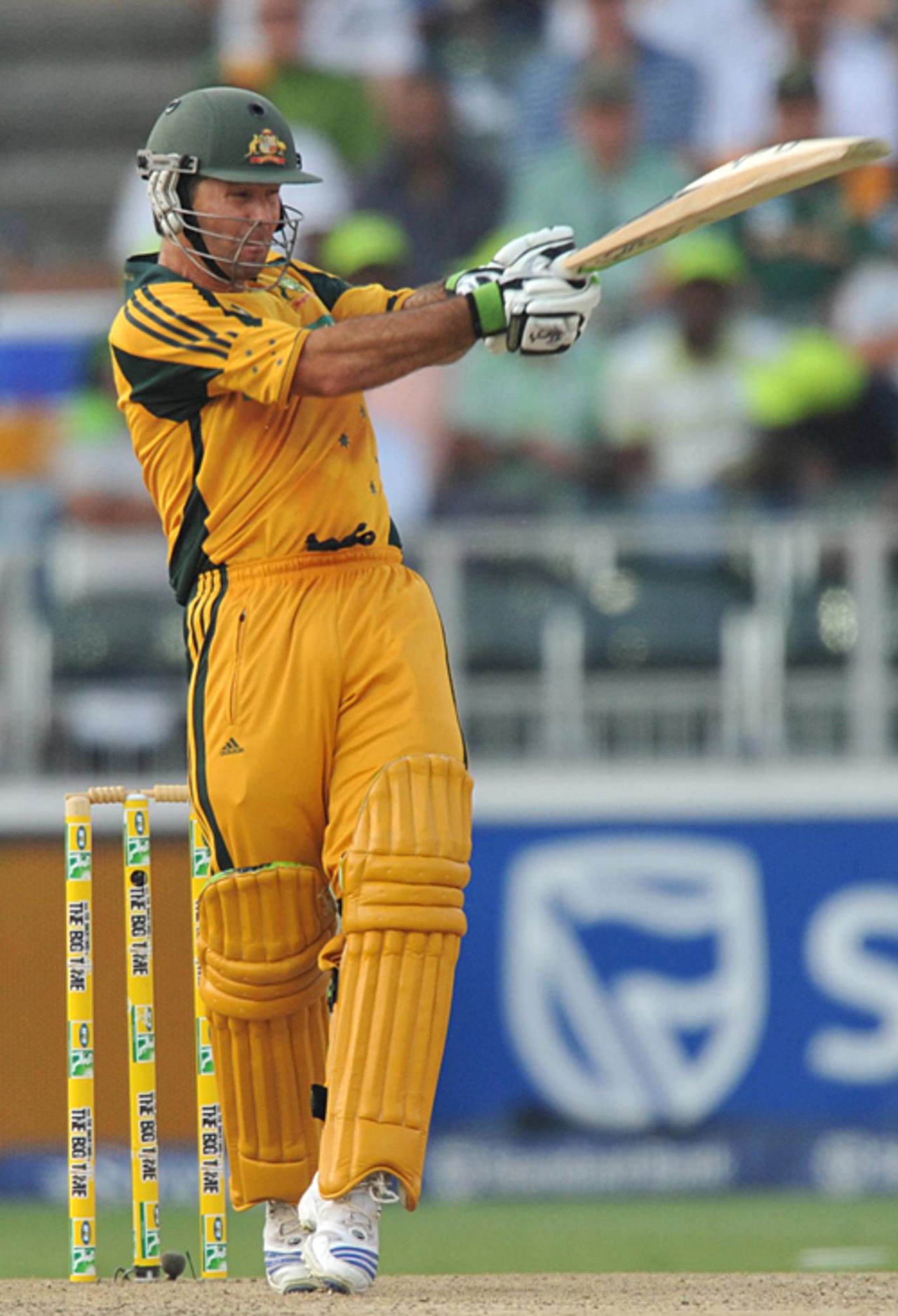Ricky Ponting cuts loose, South Africa v Australia, 5th ODI, Johannesburg, April 17, 2009