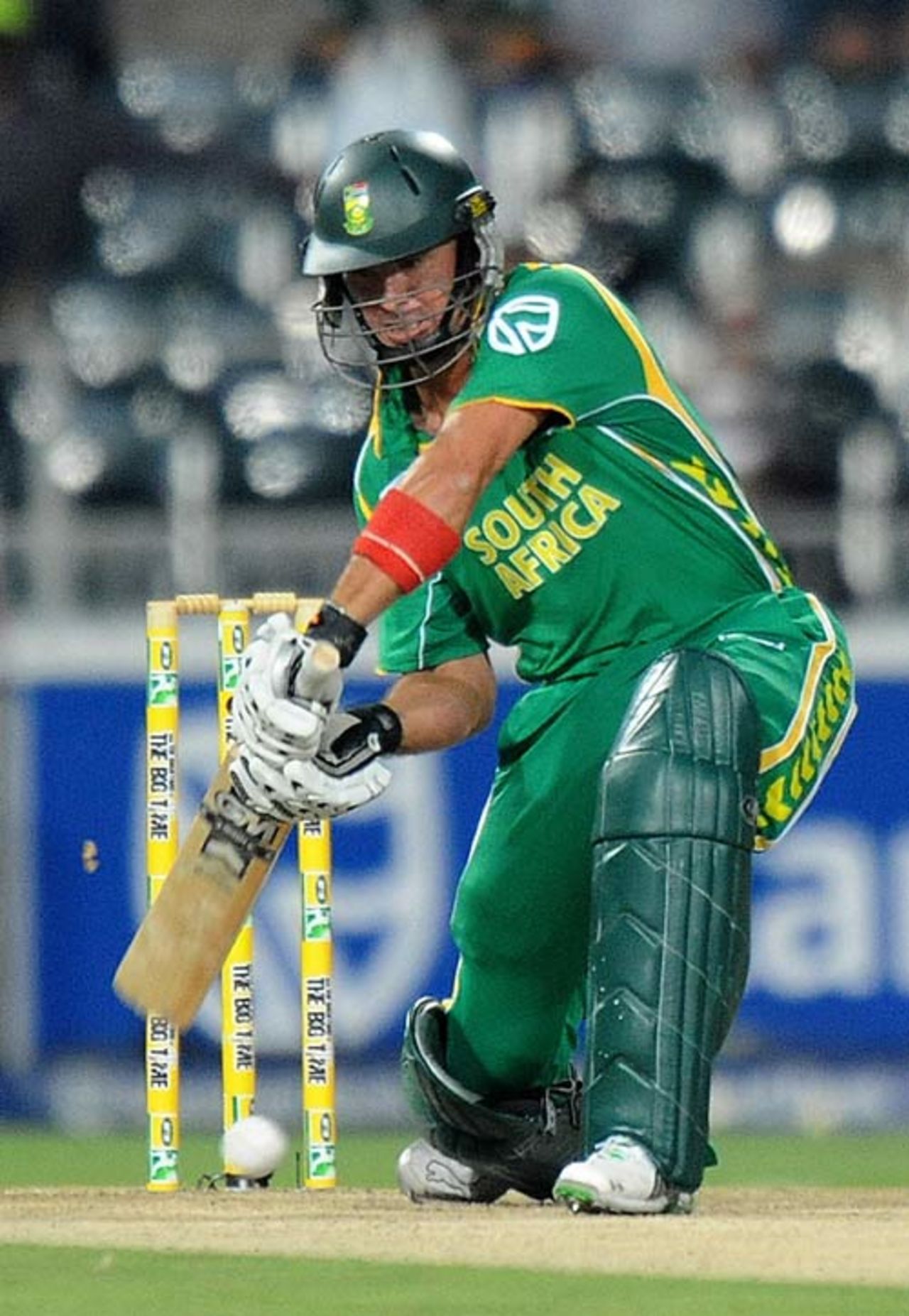 Herschelle Gibbs is poised to hammer the ball, South Africa v Australia, 5th ODI, Johannesburg, April 17, 2009