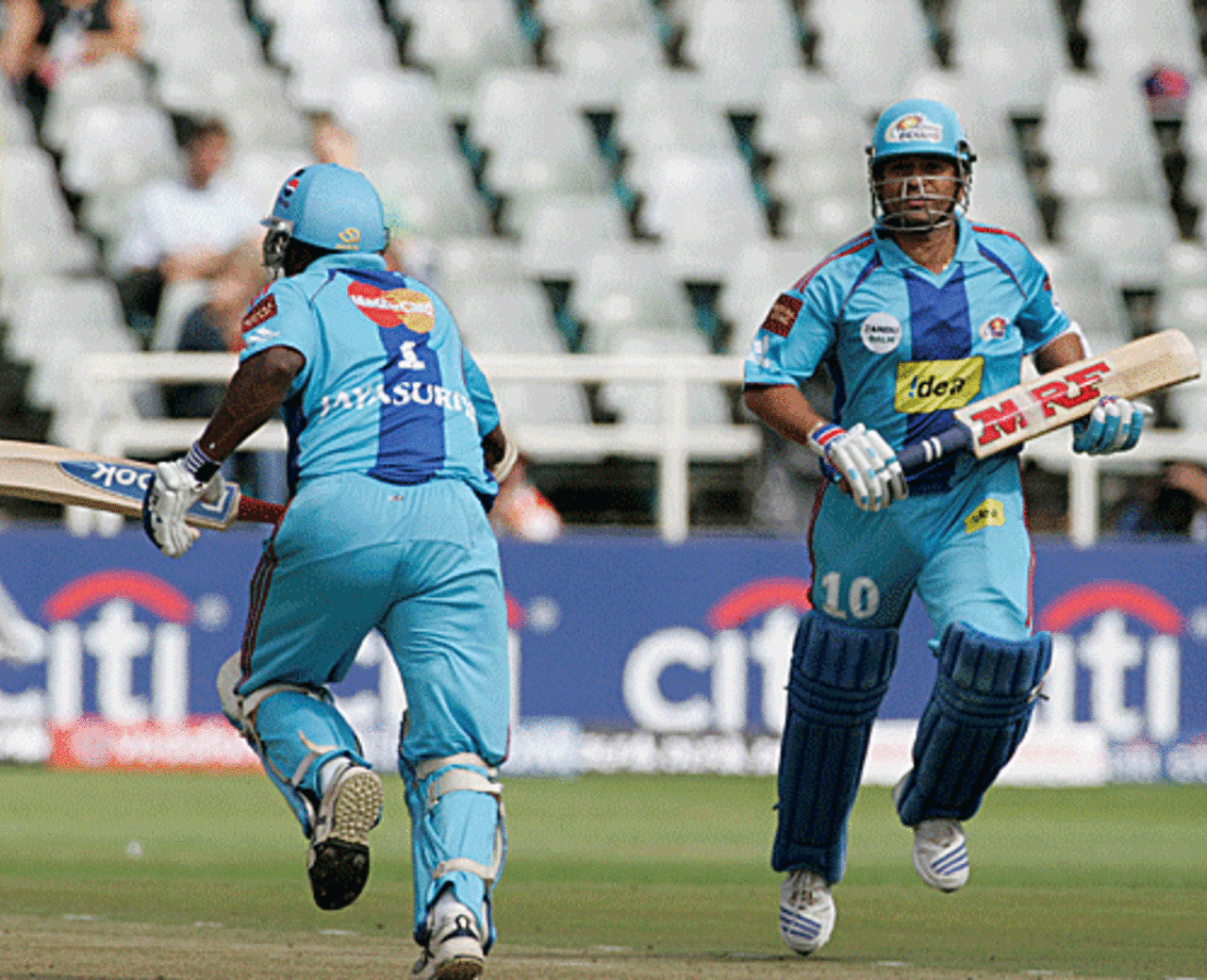 Sachin Tendulkar and Sanath Jayasuriya added 39 for the opening wicket, Chennai Super Kings v Mumbai Indians, IPL, 1st game, Cape Town, April 18, 2009
