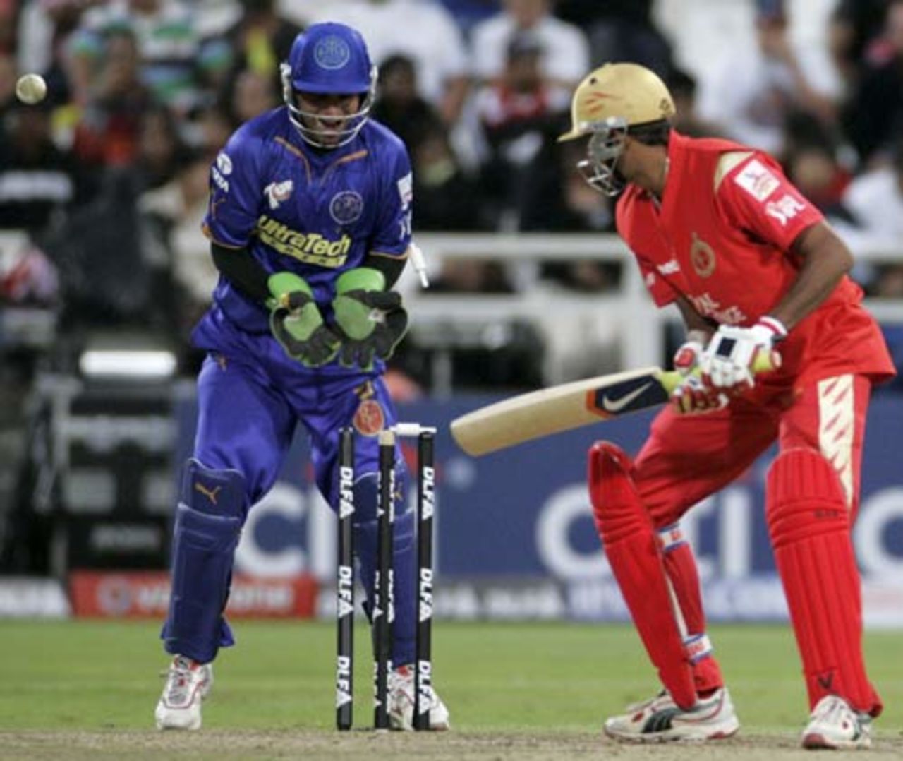 B Akhil is undone by Shane Warne's legspinner, Bangalore Royal Challengers v Rajasthan Royals IPL, 2nd game, Cape Town, April 18, 2009