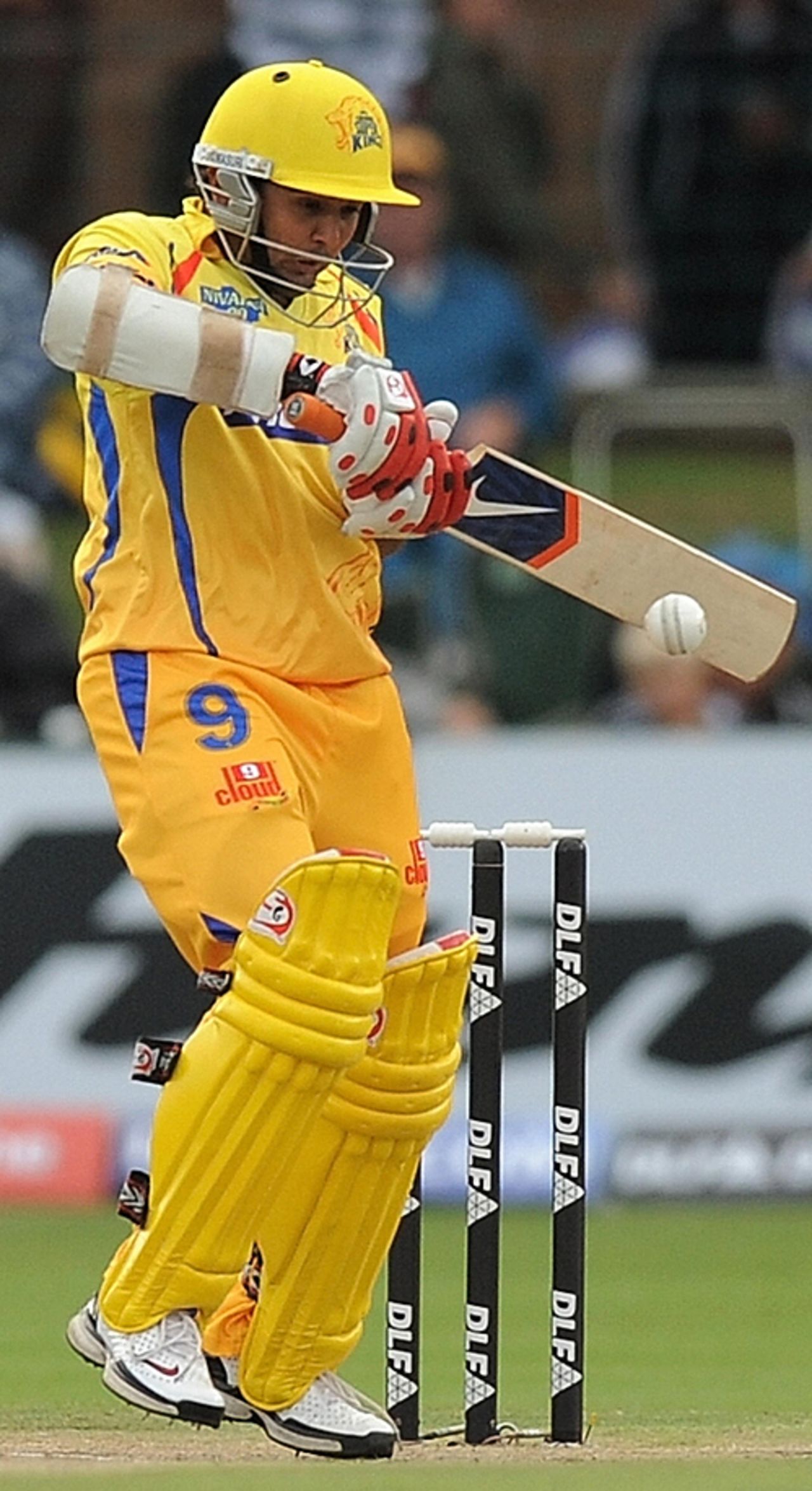 Parthiv Patel copes well with a rising delivery, Bangalore Royal Challengers v Chennai Super Kings, IPL, 5th game, Port Elizabeth, April 20, 2009
