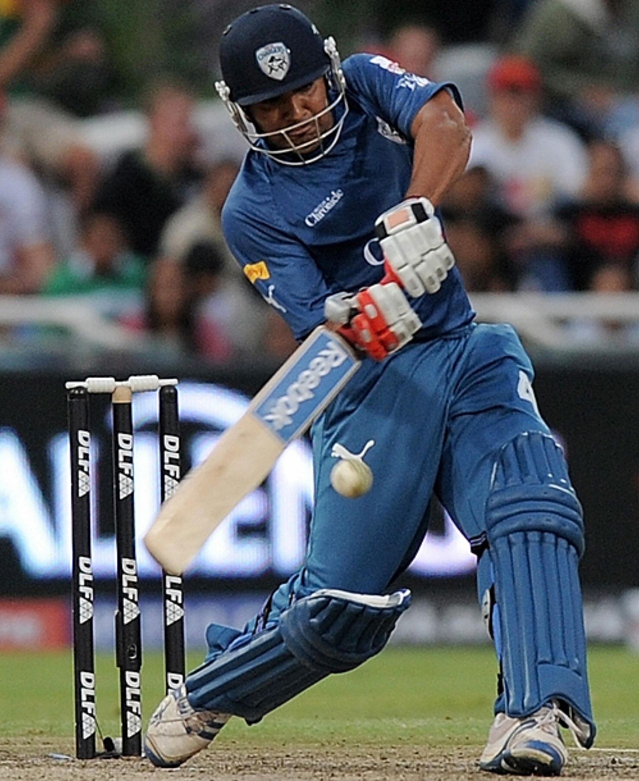 Rohit Sharma shifts gears, Bangalore Royal Challengers v Deccan Chargers, IPL, 8th game, Cape Town, April 22, 2009