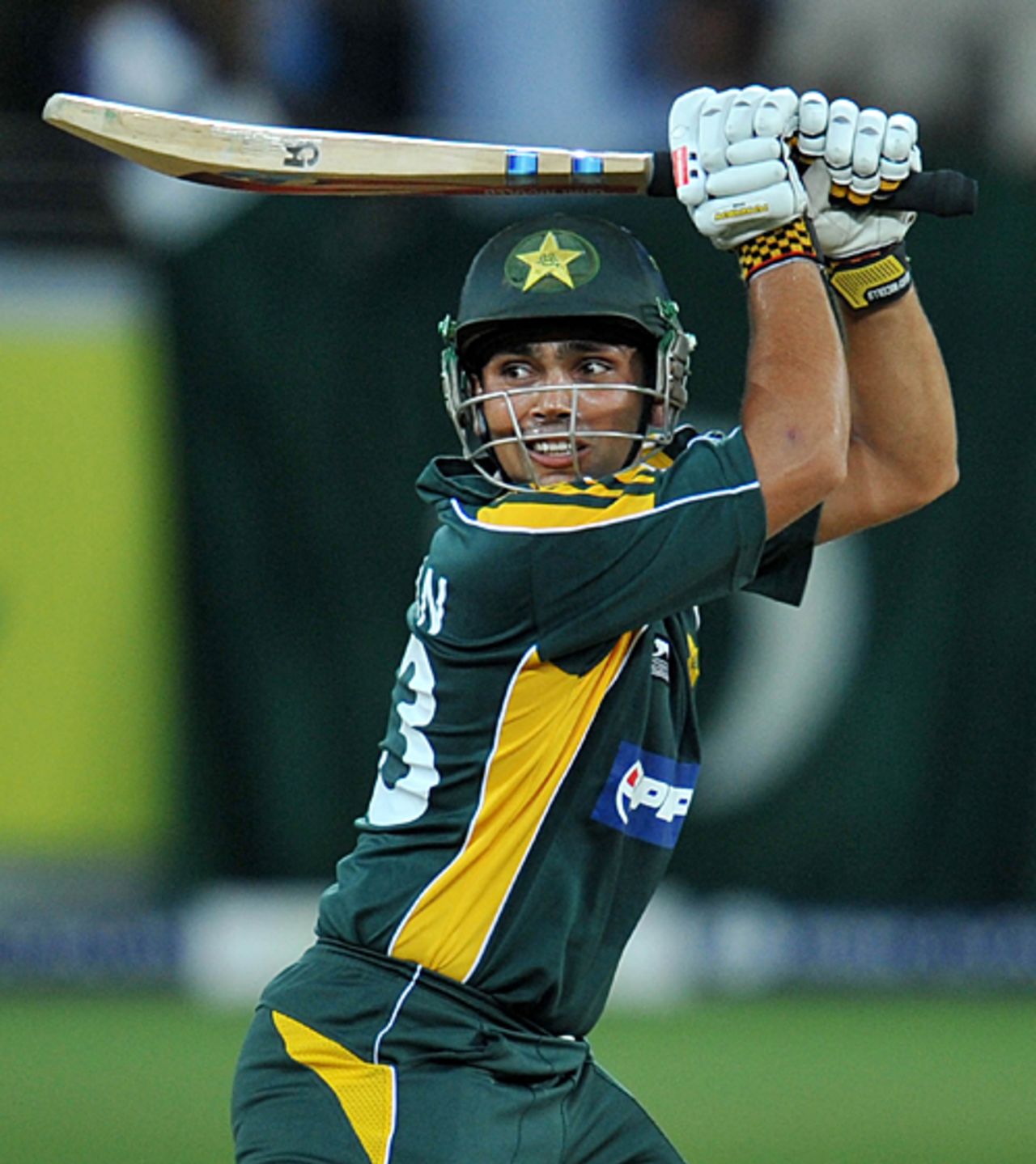 Kamran Akmal slashes it past point, Pakistan v Australia, 1st ODI, Dubai, April 22, 2009