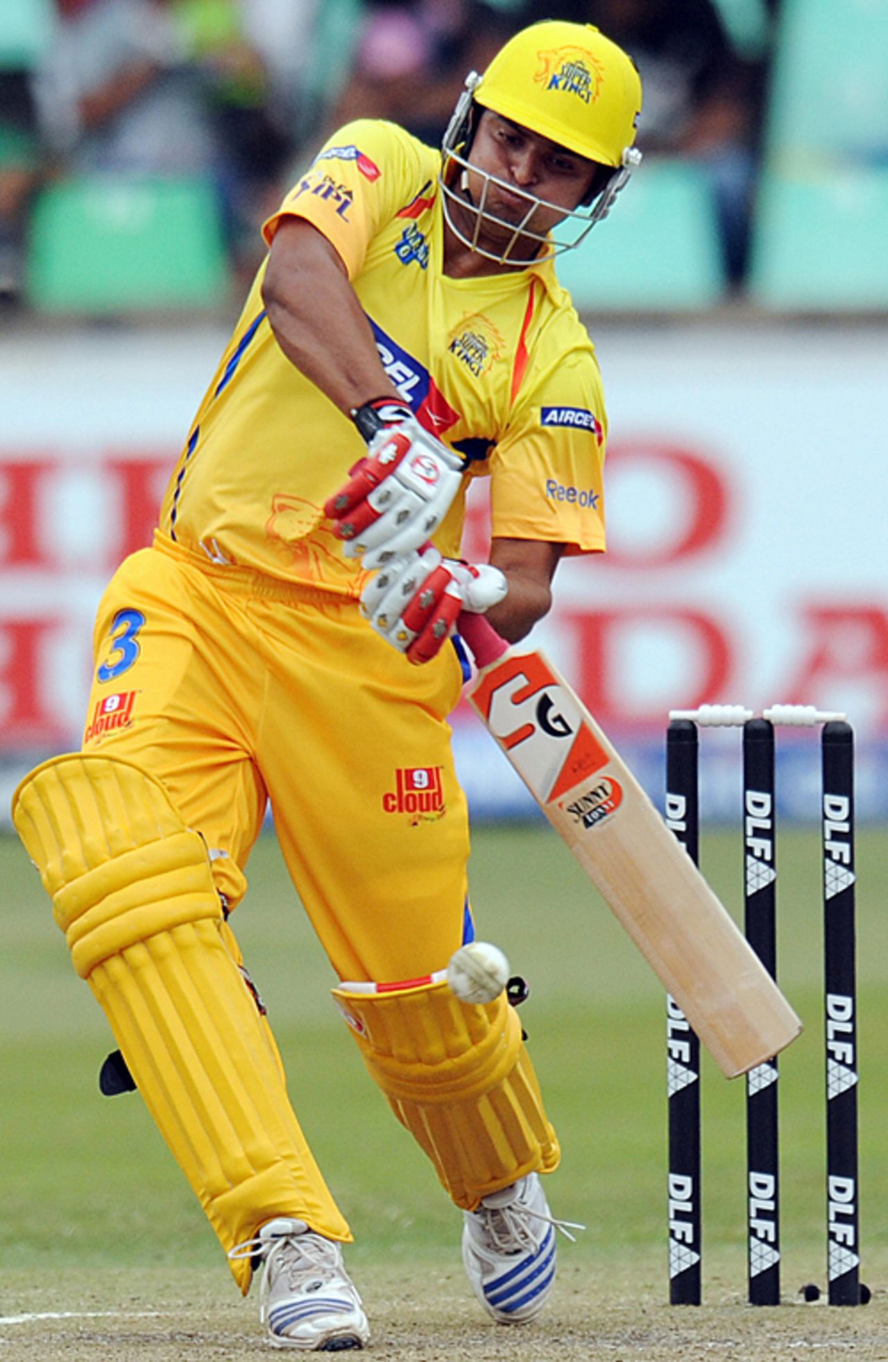 Suresh Raina connects well, Chennai Super Kings v Delhi Daredevils, IPL, 9th match, Durban, April 23, 2009