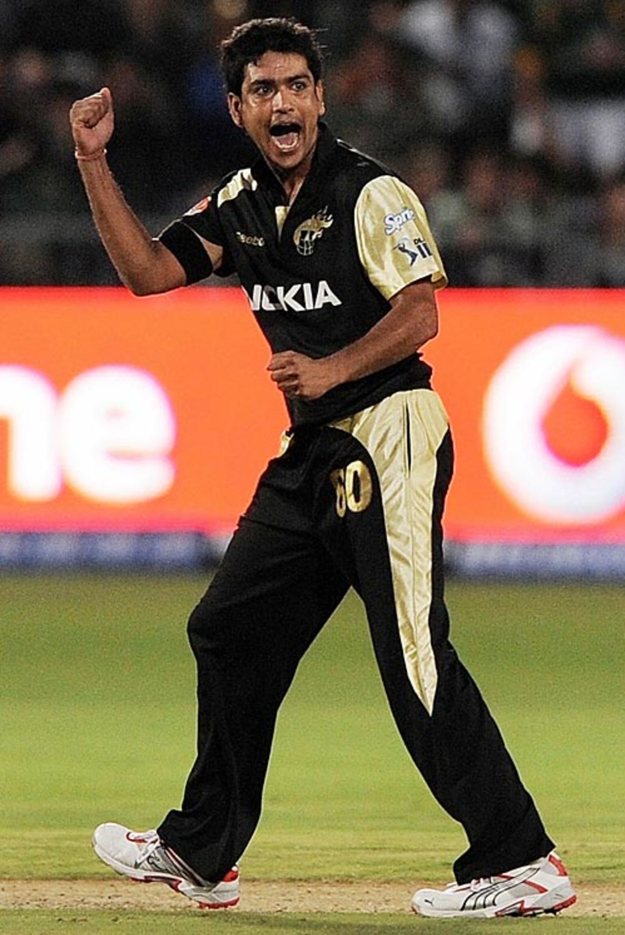 Laxmi Ratan Shukla celebrates Sachin Tendulkar's wicket, Kolkata Knight Riders v Mumbai Indians, IPL, Port Elizabeth, April 27, 2009