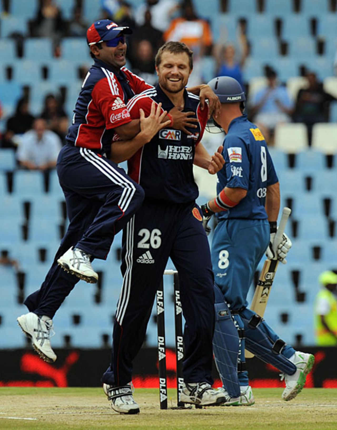 Dirk Nannes is congratulated for Herschelle Gibbs' wicket, Deccan Chargers v Delhi Daredevils, IPL, Centurion, April 30, 2009