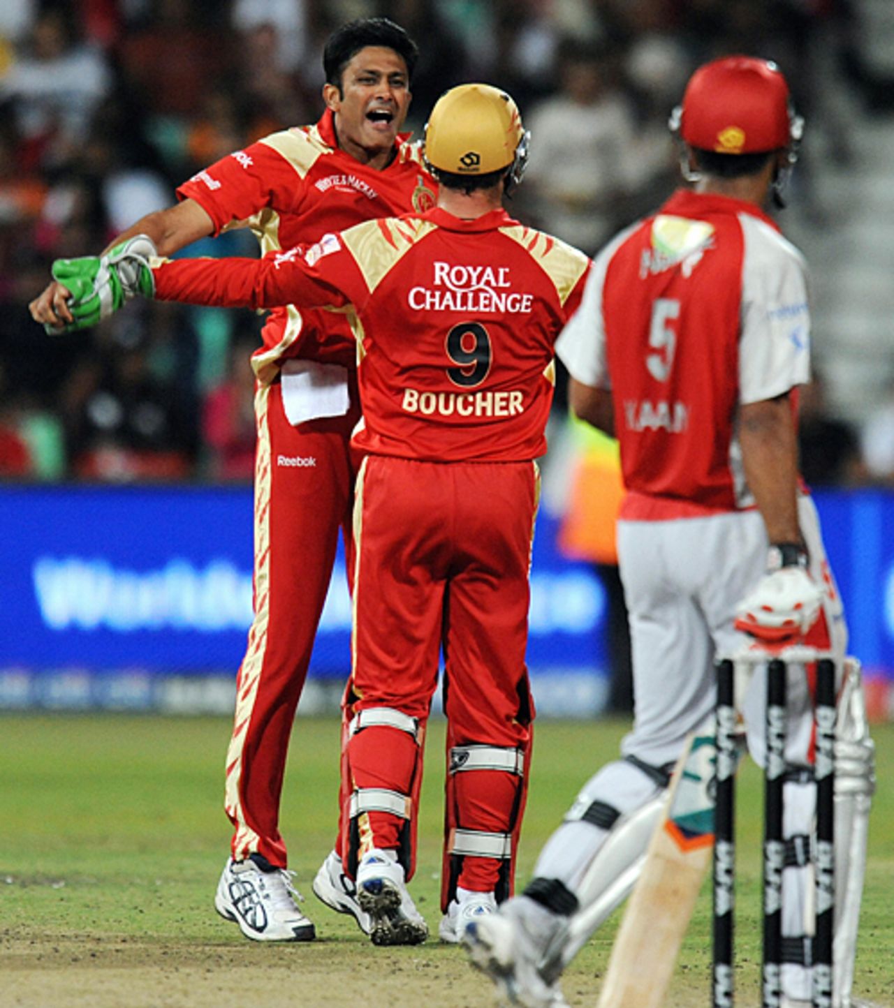 Anil Kumble is ecstatic after removing Kumar Sangakkara, Royal Challengers Bangalore v Kings XI Punjab, 24th match, IPL, May 1, 2009