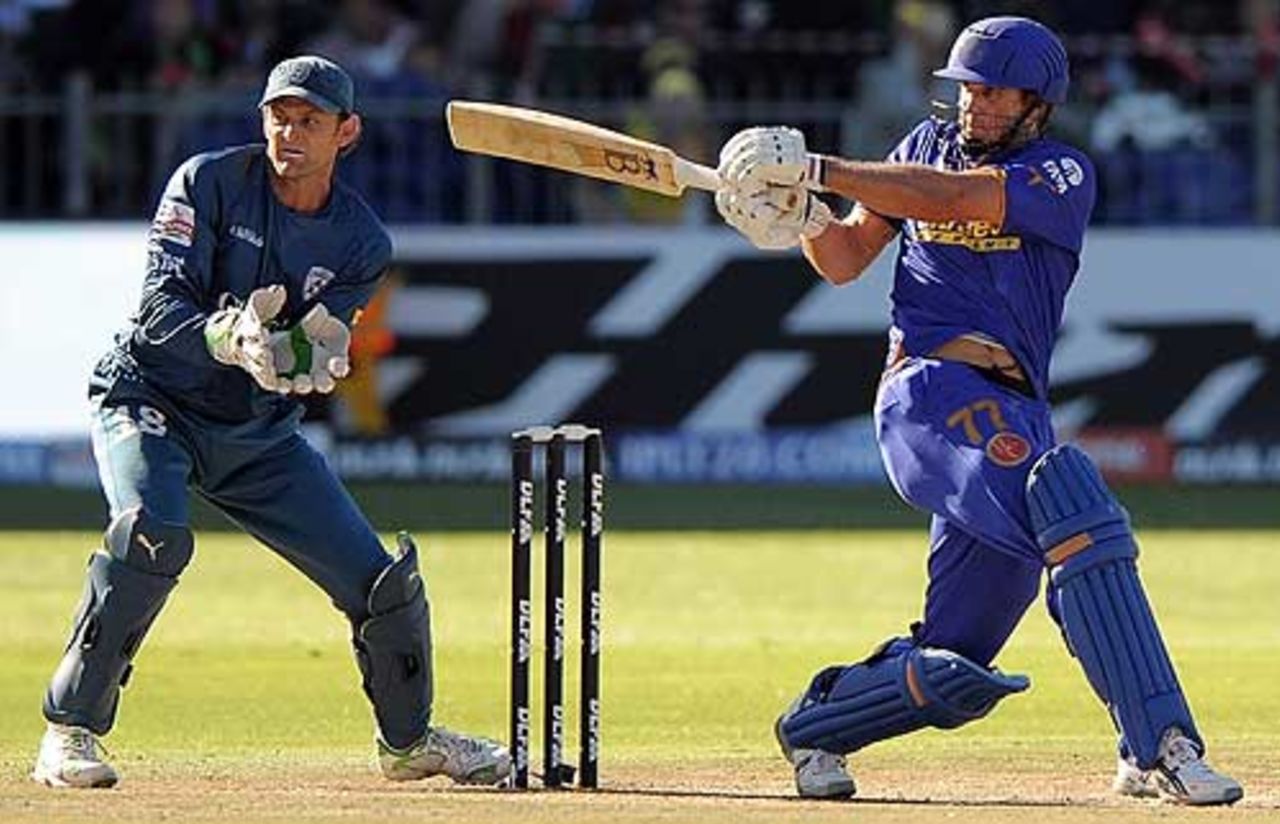 Lee Carseldine led Rajasthan's chase after a terrible start, Deccan Chargers v Rajasthan Royals, IPL, 25th match, Port Elizabeth, May 2, 2009