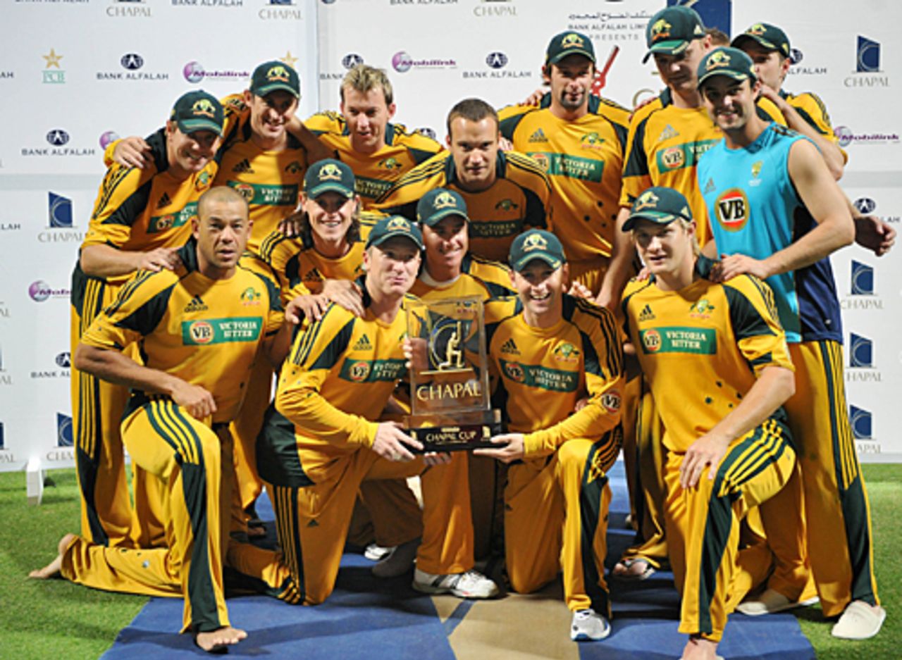 The victorious Australian team pose with the ODI series trophy, Pakistan v Australia, 5th ODI, Abu Dhabi, May 3, 2009