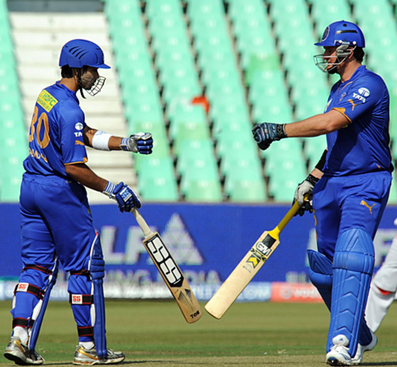 Graeme Smith and Naman Ojha put on an opening stand of 135, Kings XI Punjab v Rajasthan Royals, 30th match, IPL, Durban, May 5, 2009