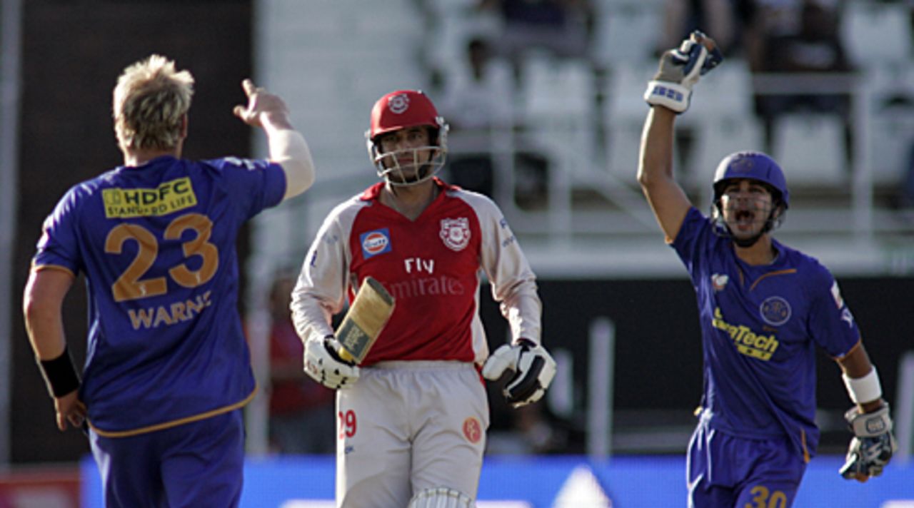 Shane Warne accounts for Irfan Pathan, Kings XI Punjab v Rajasthan Royals, 30th match, IPL, Durban, May 5, 2009