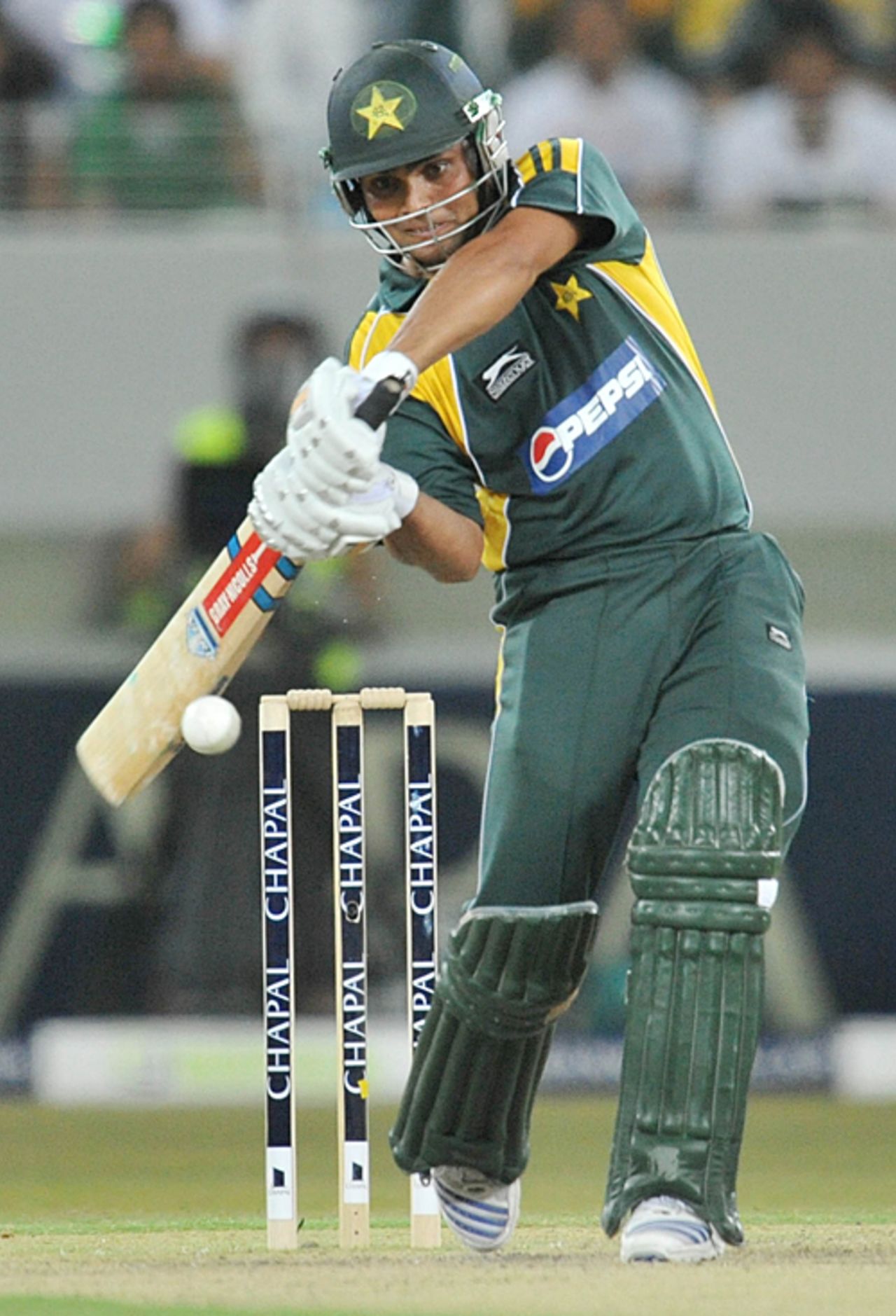 Kamran Akmal in an unforgiving mood, Pakistan v Australia, only Twenty20 international, Dubai, May 7, 2009