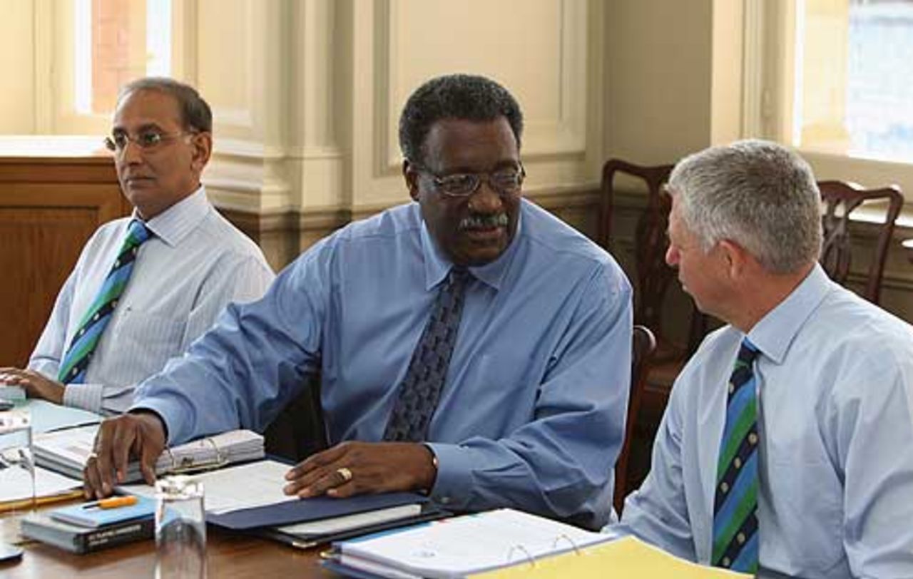 Haroon Lorgat, Clive Lloyd and Dave Richardson at the ICC Committee meeting, Lord's, May 11, 2009