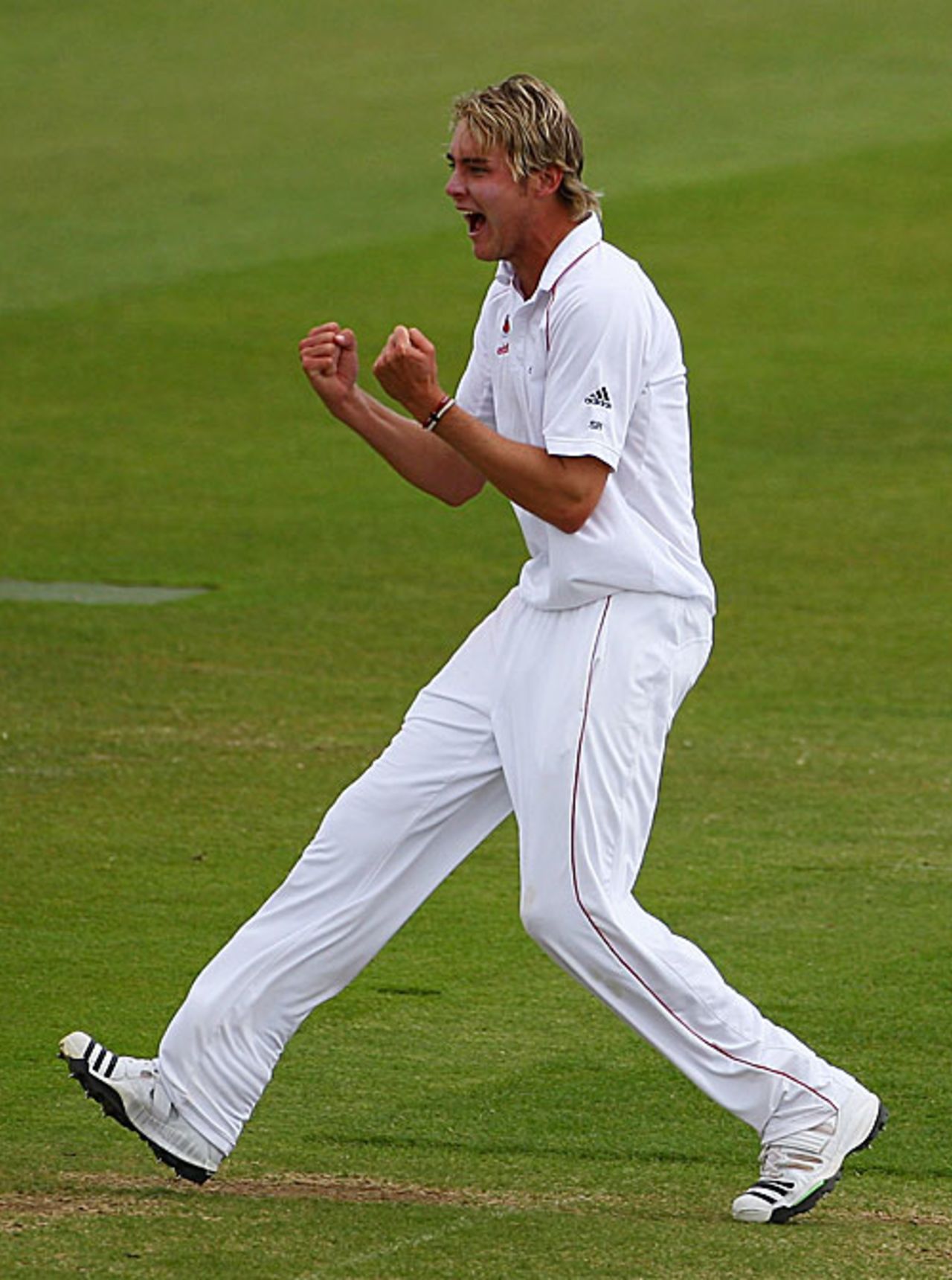 Stuart Broad is chuffed after getting rid of Ramnaresh Sarwan, England v West Indies, 2nd Test, Chester-le-Street, 4th day, May 17, 2009