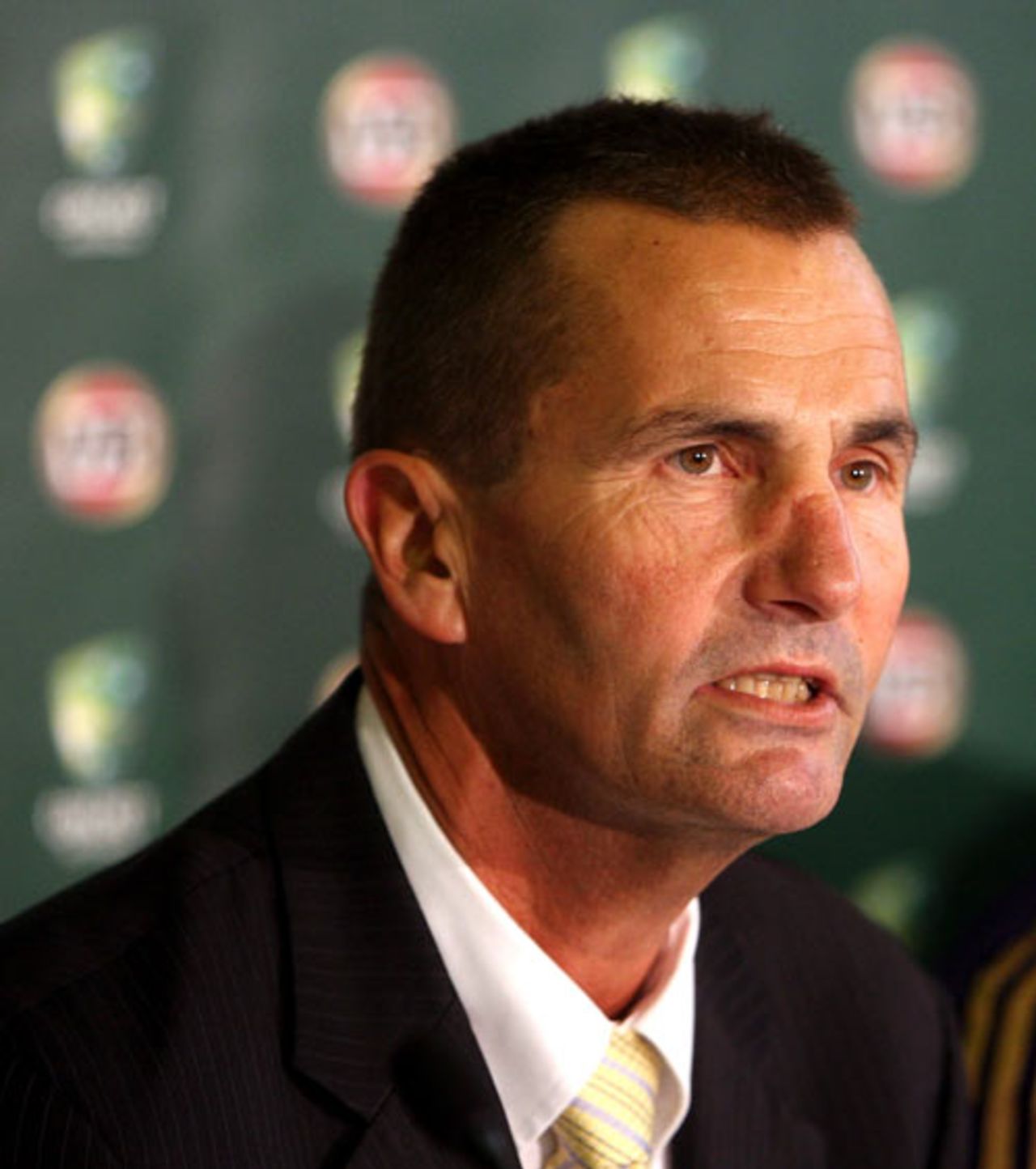 Andrew Hilditch, chairman of Australia's national selection panel, addresses the media, Sydney, May 20, 2009