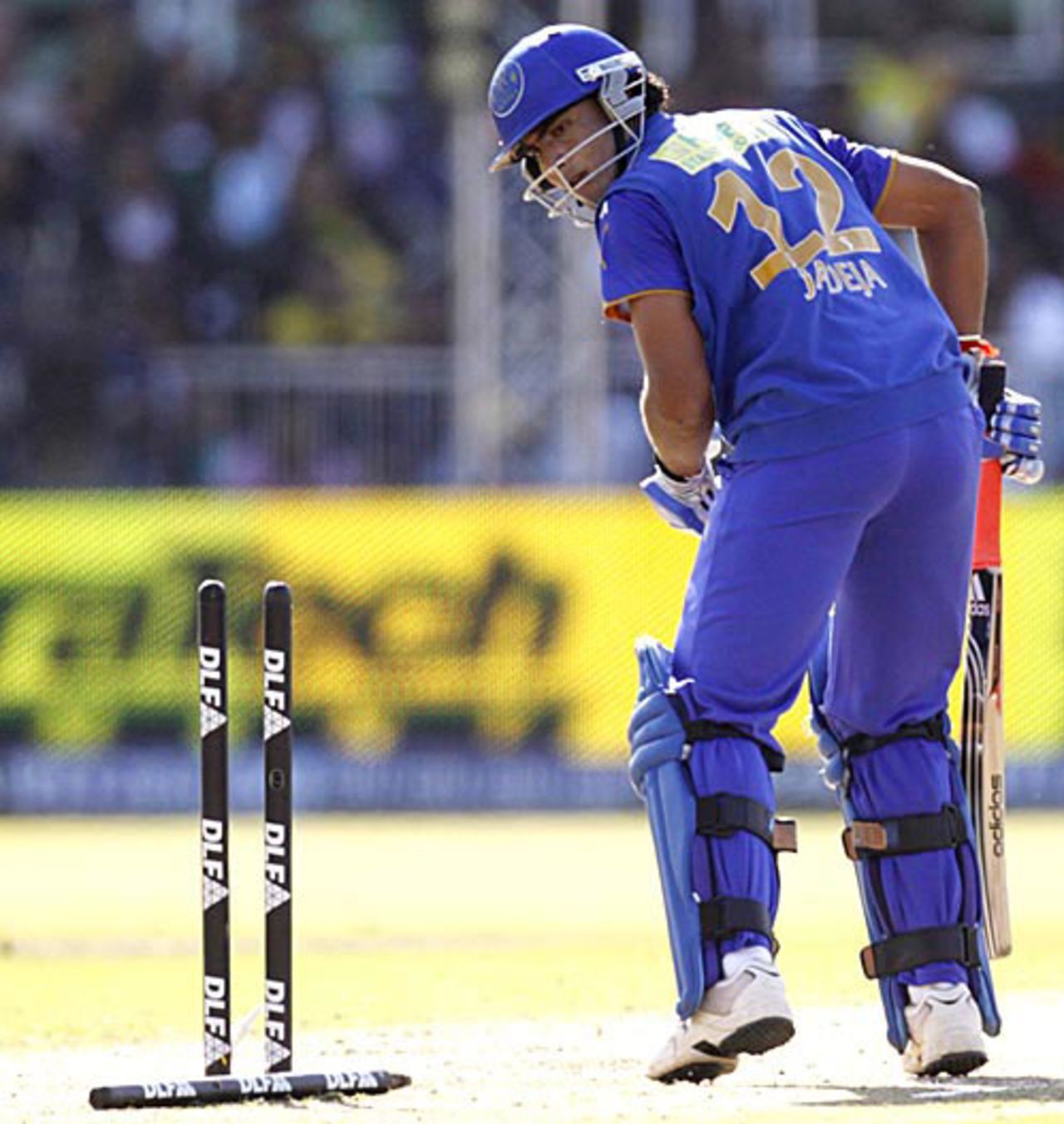 Ravindra Jadeja loses his leg stump, Kolkata Knight Riders v Rajasthan Royals, IPL, Durban, May 20, 2009