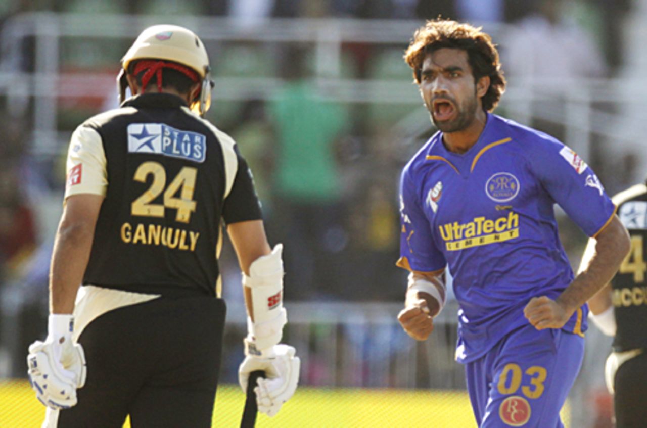 Munaf Patel is pumped up after dismissing Sourav Ganguly, Kolkata Knight Riders v Rajasthan Royals, IPL, Durban, May 20, 2009