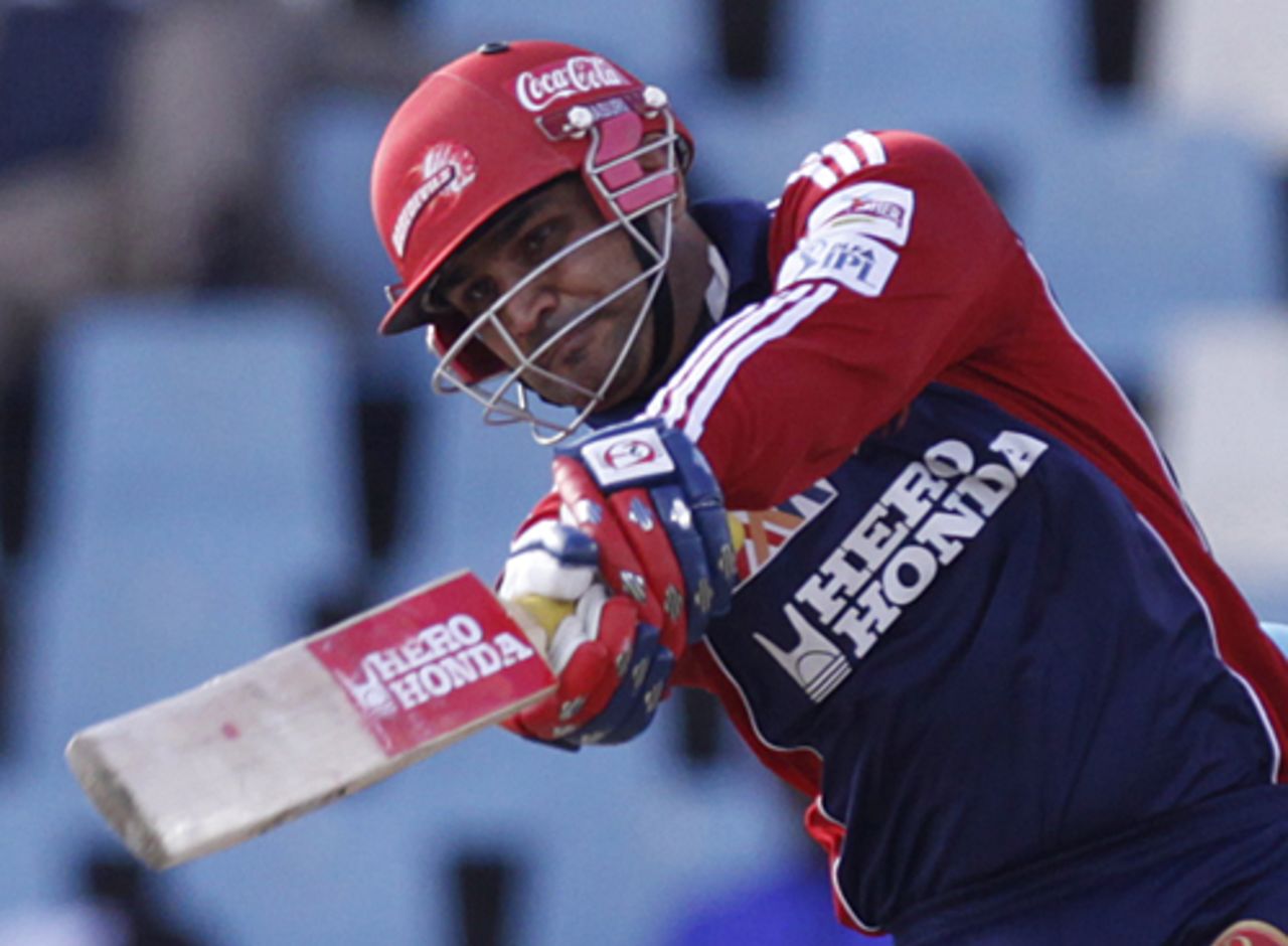 Virender Sehwag goes on the offensive, Delhi Daredevils v Mumbai Indians, IPL, 55th match, Centurion, May 21, 2009