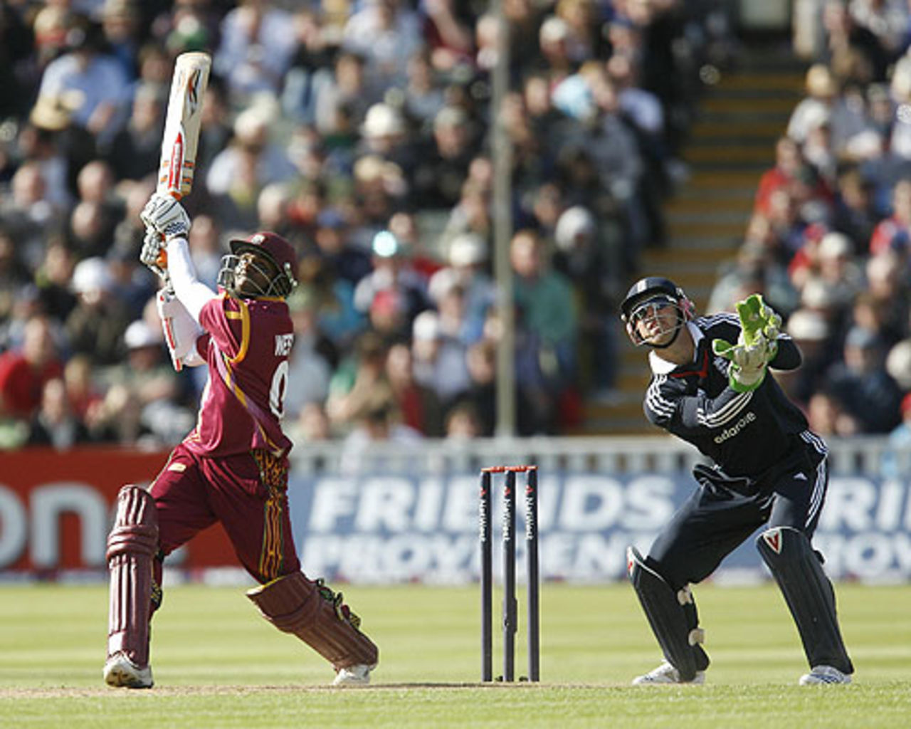 Shivnarine Chanderpaul takes the aerial route during his 68 from 108 balls, England v West Indies, 3rd ODI, Edgbaston, May 26, 2009