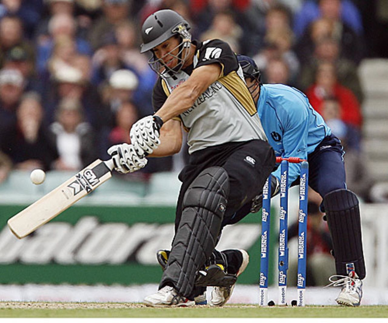 Ross Taylor goes over his favoured on-side region, New Zealand v Scotland, ICC World Twenty20, The Oval, June 6, 2009