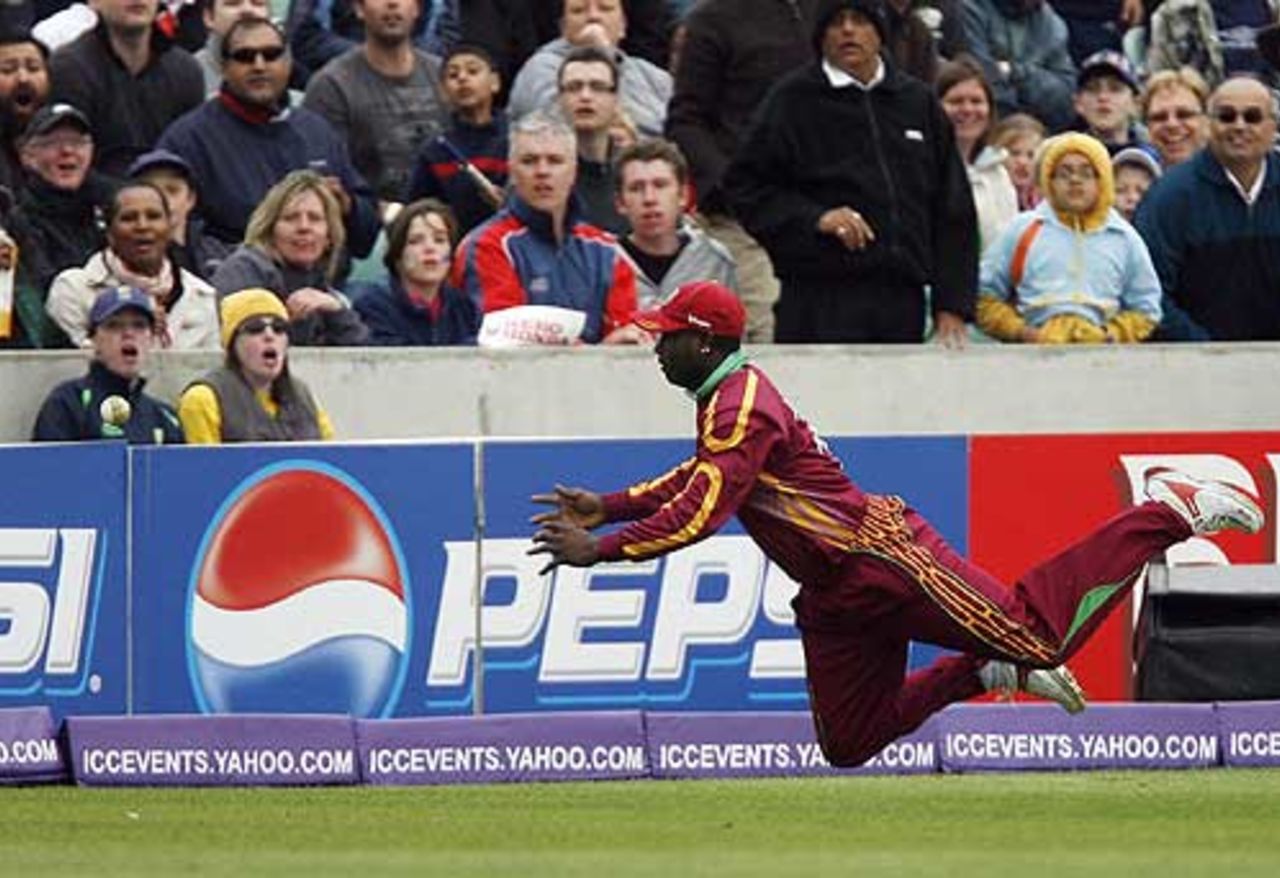 Xavier Marshall drops a catch and concedes six, Australia v West Indies, ICC World Twenty20, The Oval, June 6, 2009