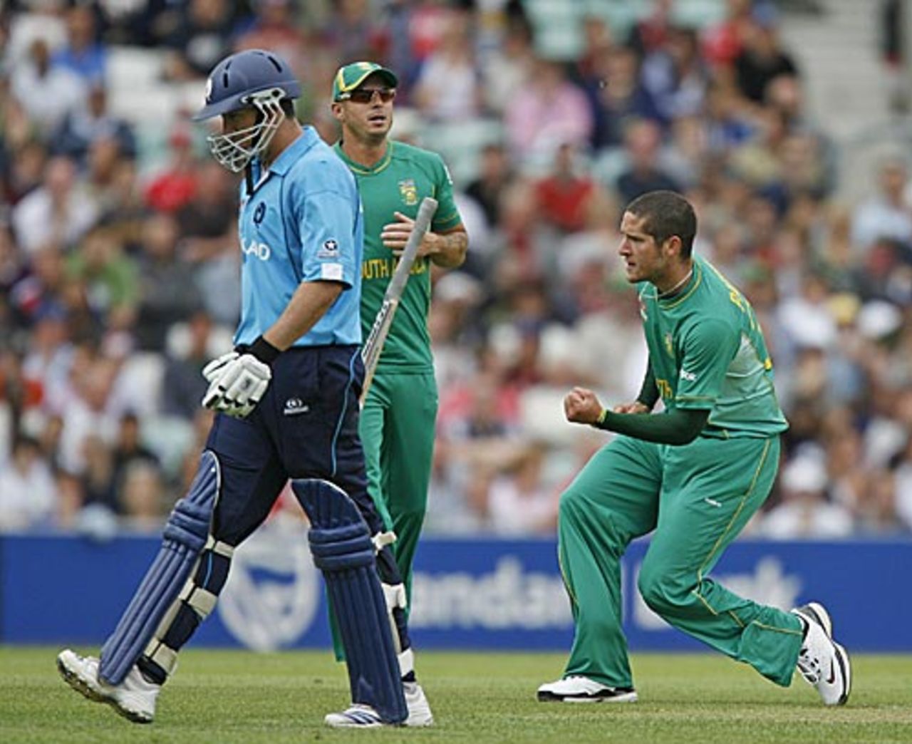 Wayne Parnell gets rid of Gavin Hamilton, Scotland v South Africa, ICC World Twenty20, The Oval, June 7, 2009