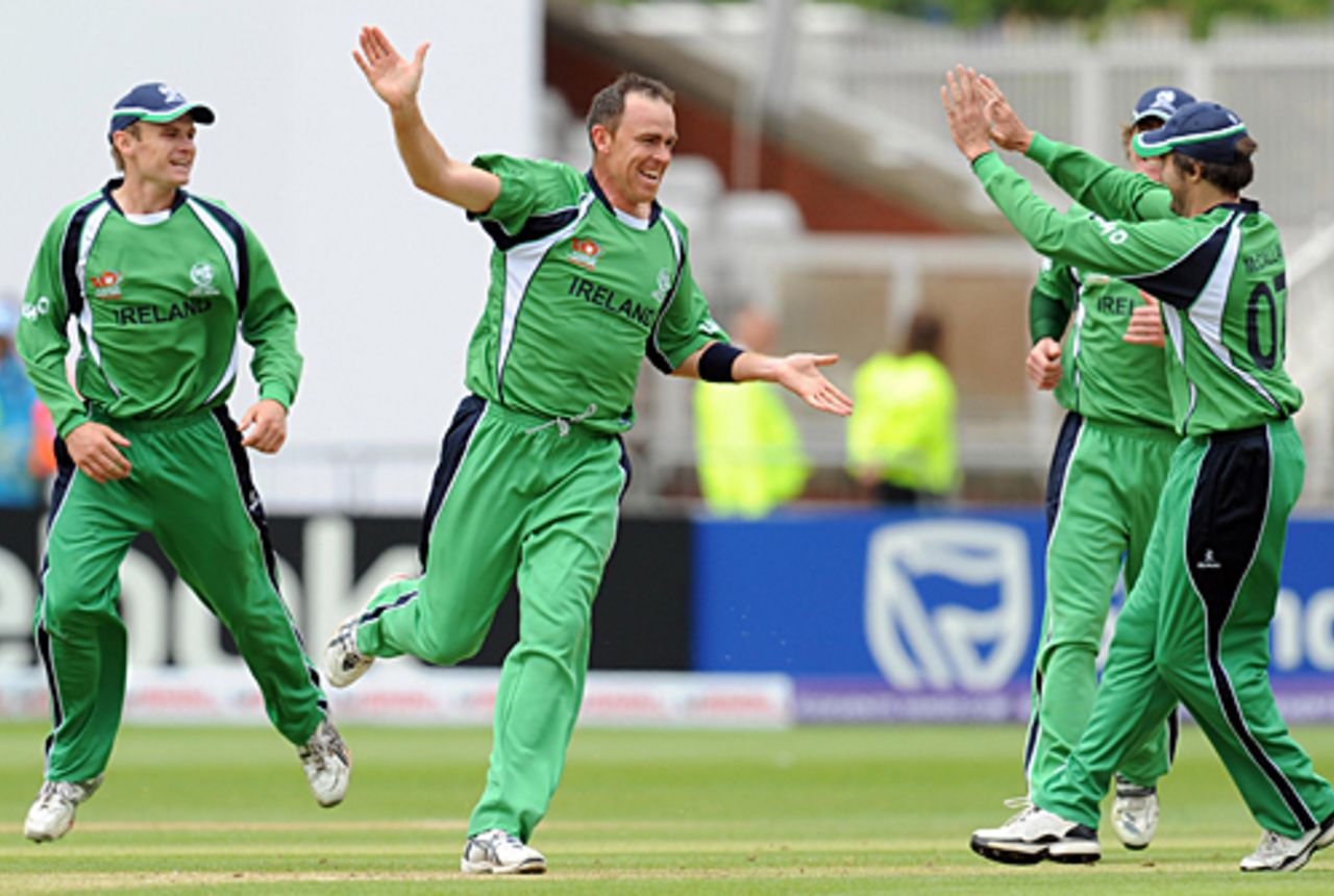 Trent Johnston picked up 3 for 20, Bangladesh v Ireland, ICC World Twenty20, Trent Bridge, June 8, 2009