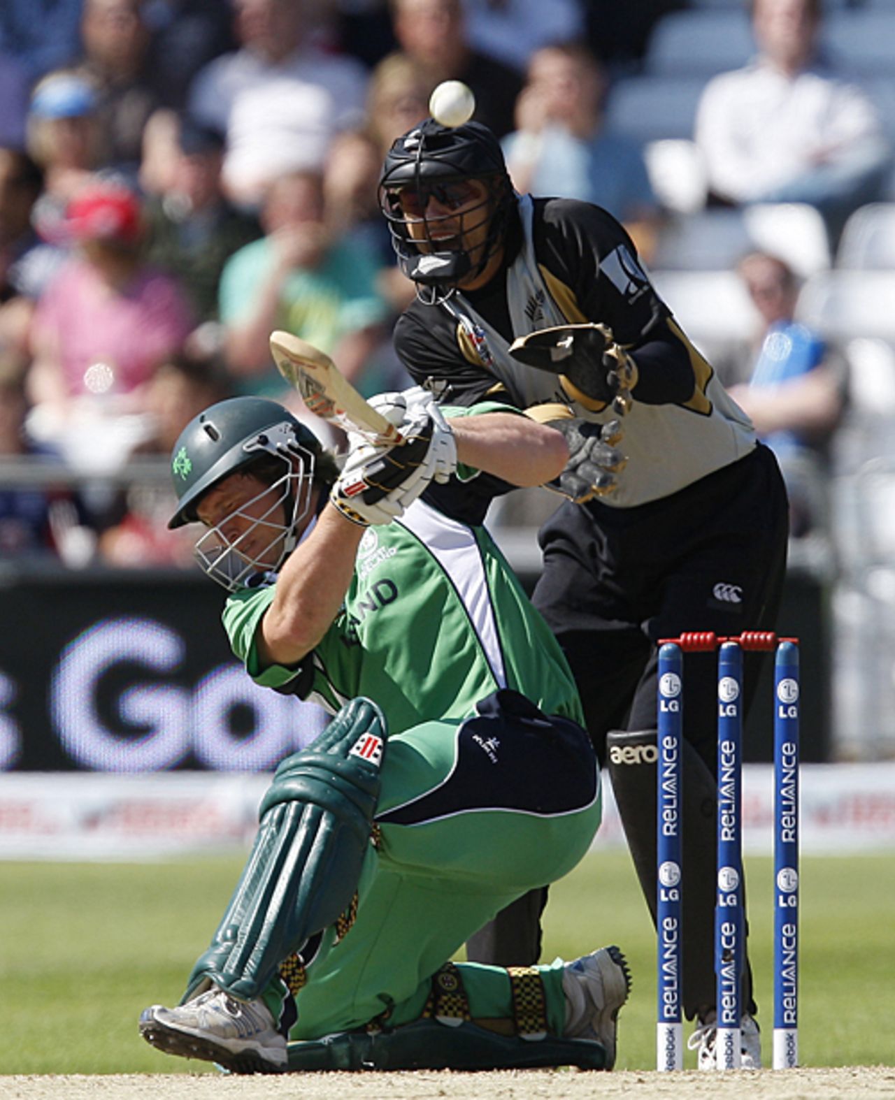 Gary Wilson tries to be unorthodox, Ireland v New Zealand, ICC World Twenty20 Super Eights, Trent Bridge, June 11, 2009